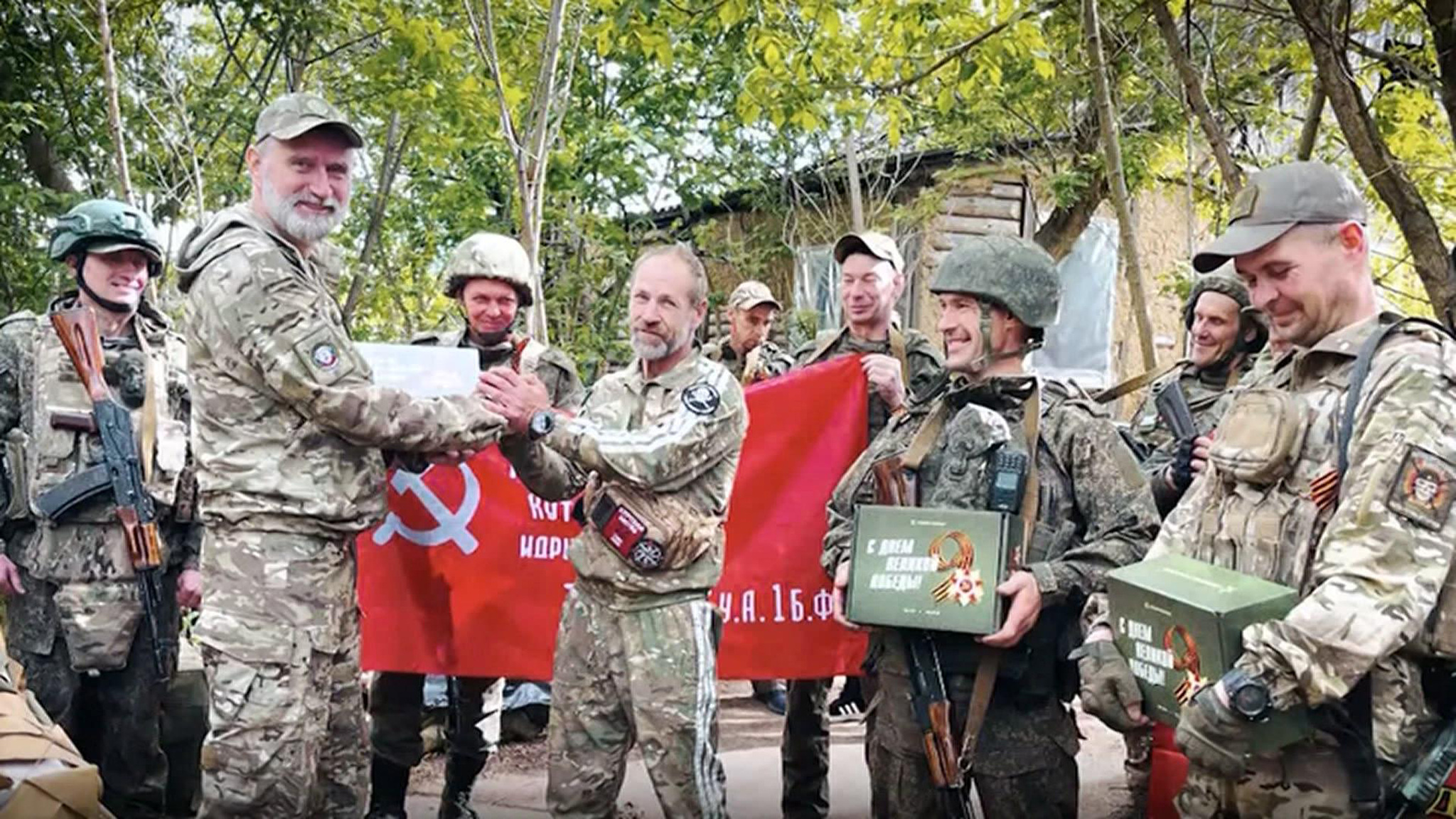 Водители группы эвакуации: от их реакции и смелости зависят жизни бойцов