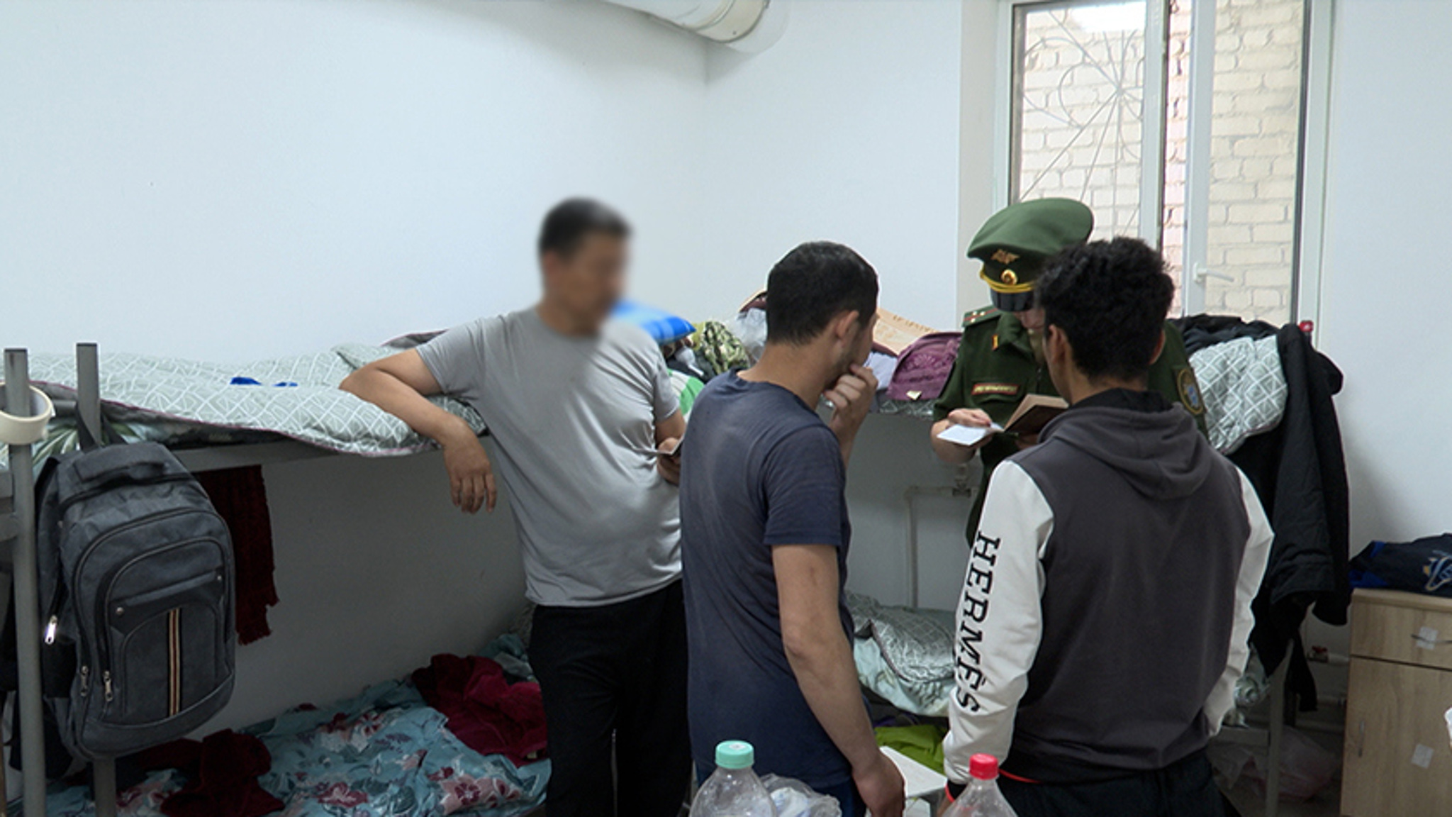 Более двух десятков мигрантов проверили правоохранители во время очередного рейда в областной столице