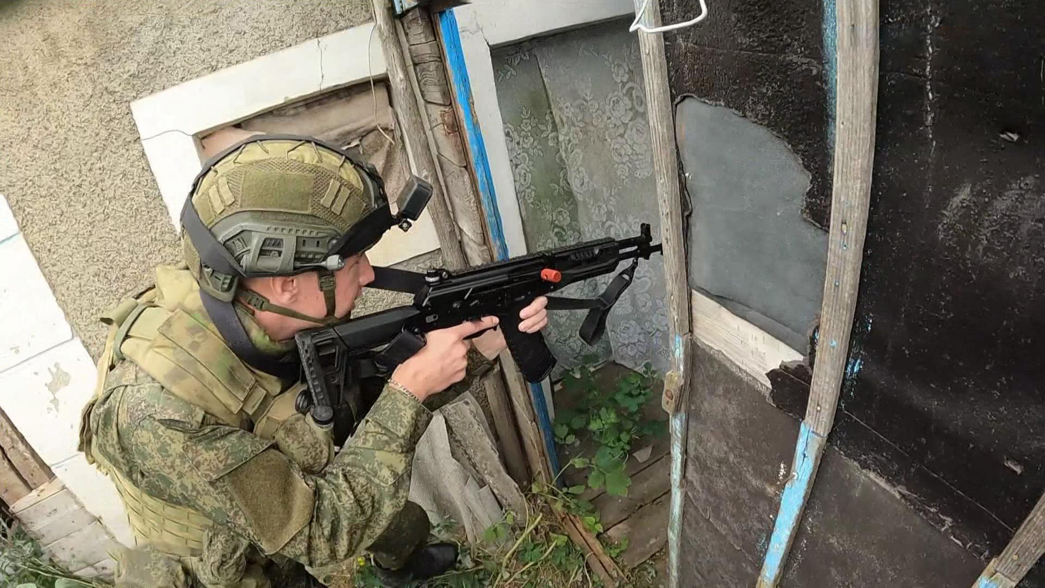 При взятии поселка Толстой в ДНР штурмовики провели с противником радиоигру