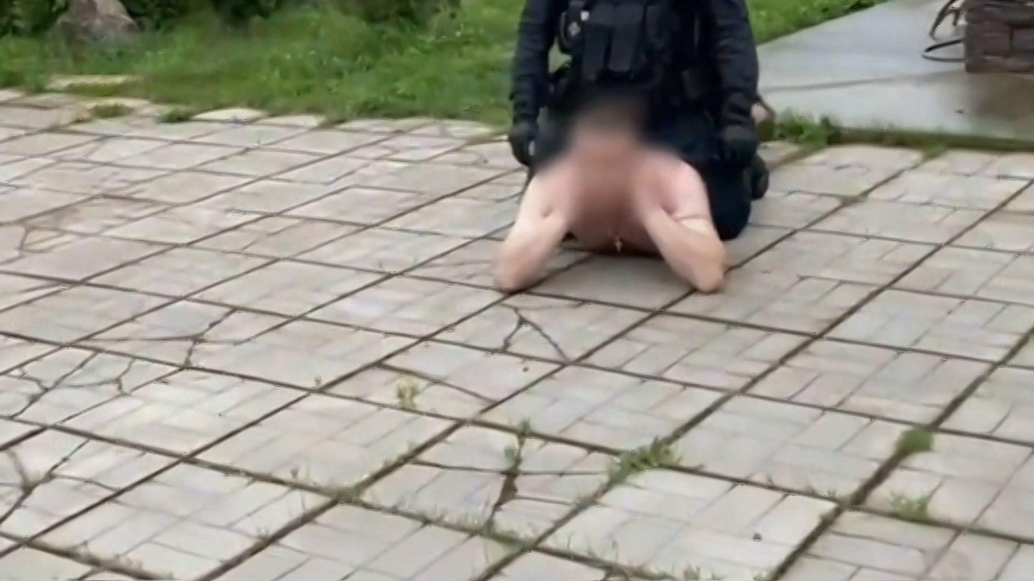 Полицейские в Ленобласти покровительствовали мигрантам в торговле спиртным