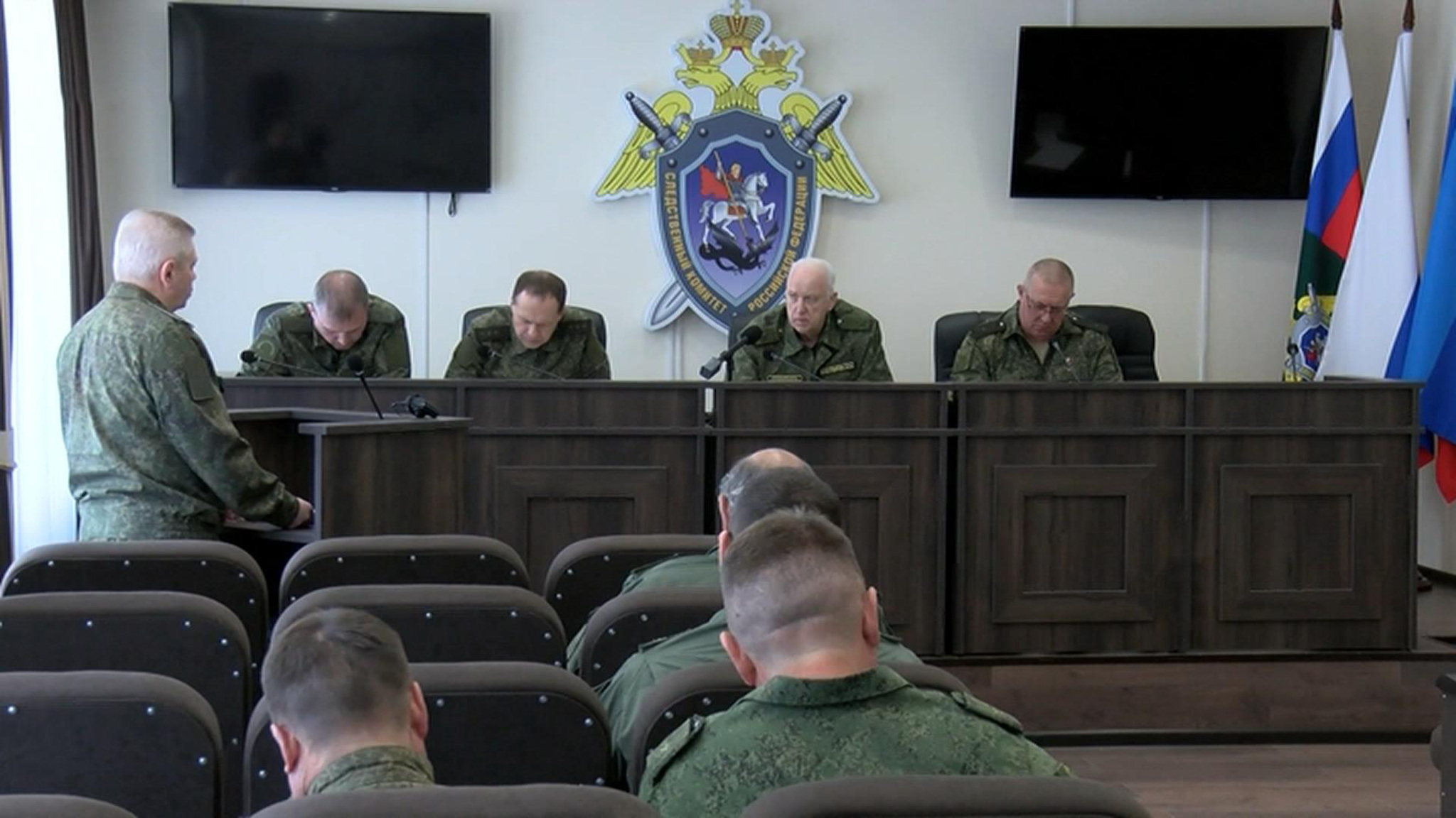 Александр Бастрыкин провел оперативное совещание в Луганске
