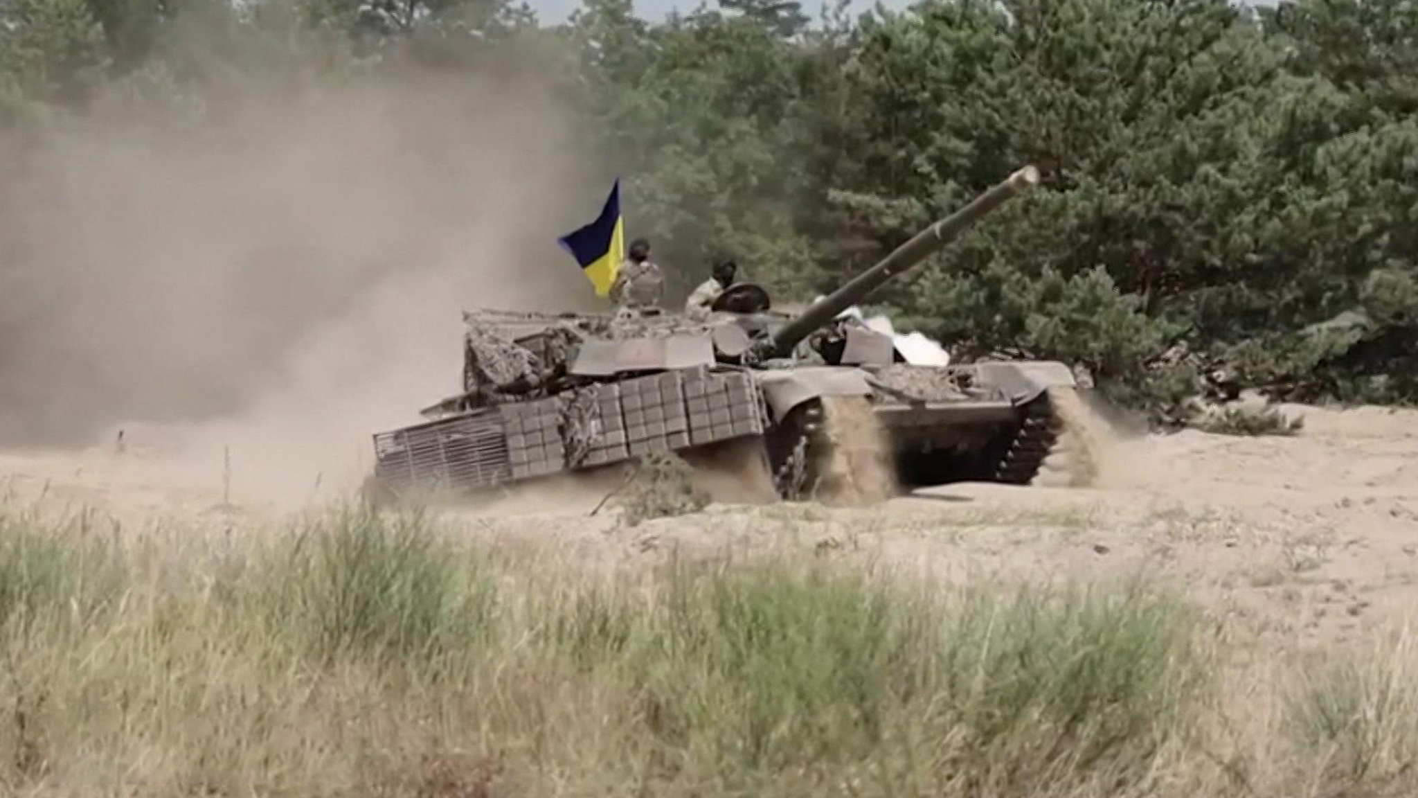 Украина сознательно превращает себя в полигон, а своих граждан – в подопытных