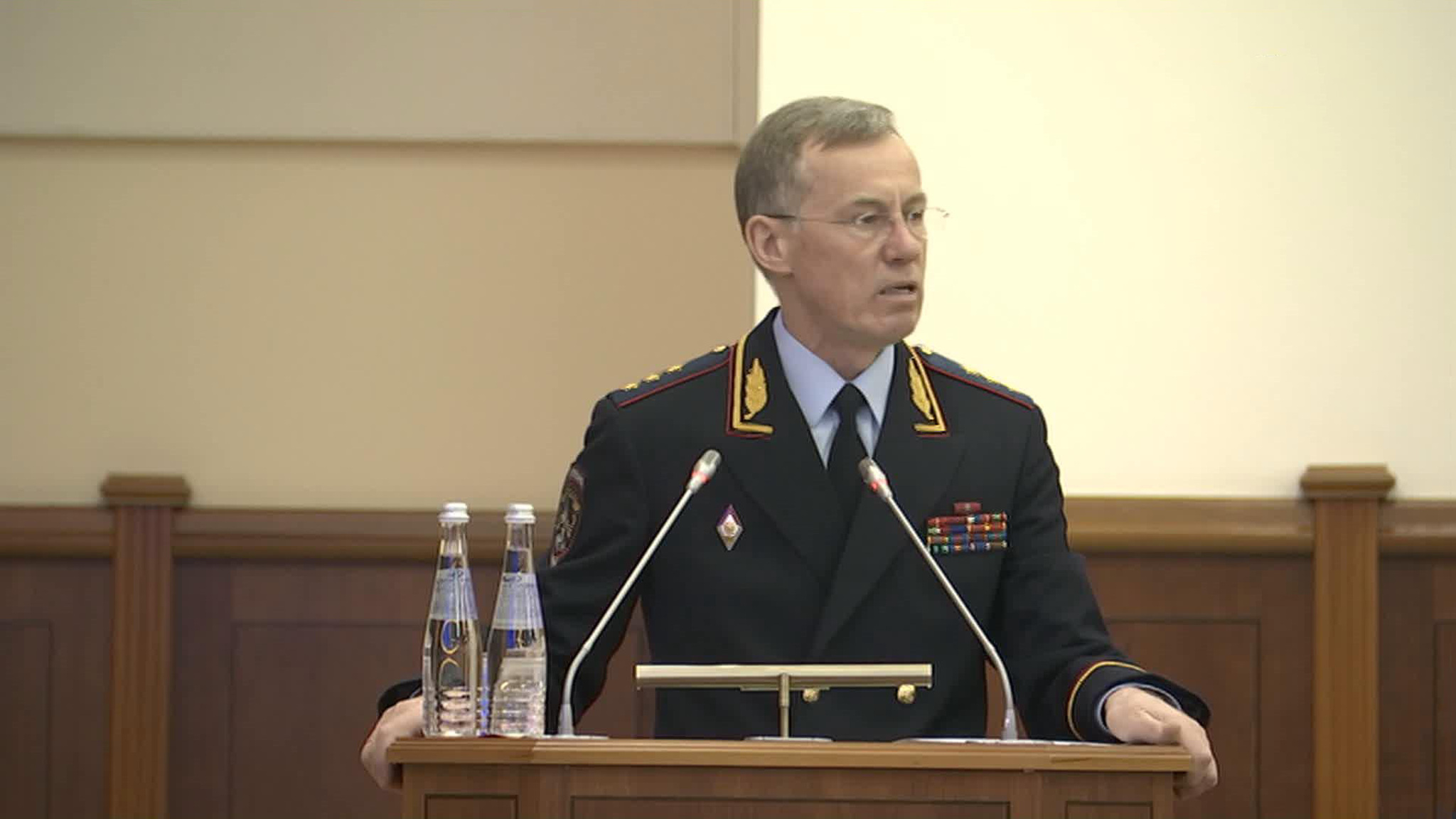Замглавы МВД РФ Александр Горовой принимает поздравления