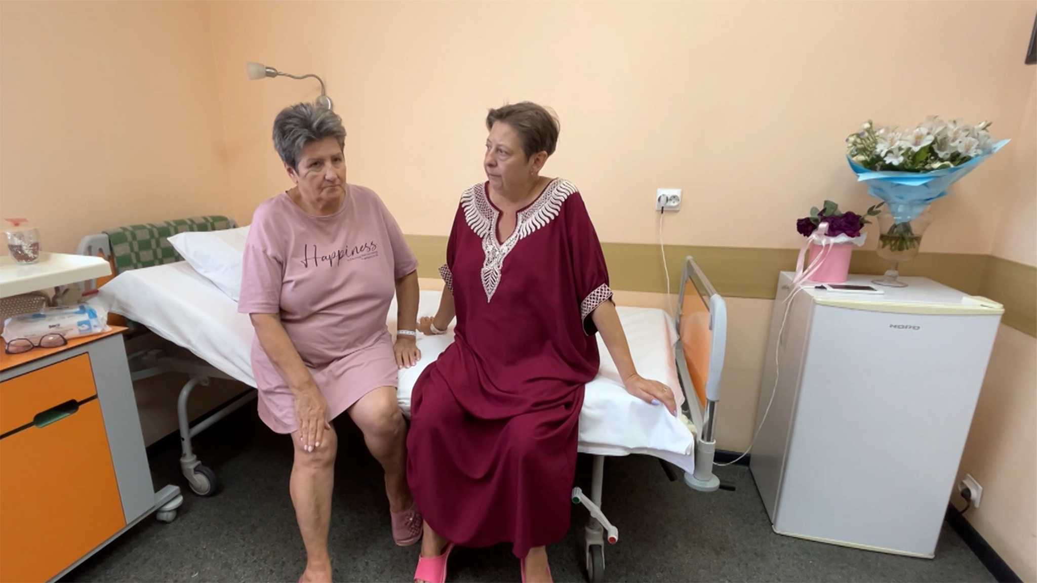 Врачи Елизаветинской больницы спасли пациенток, пострадавших от стрел лучника