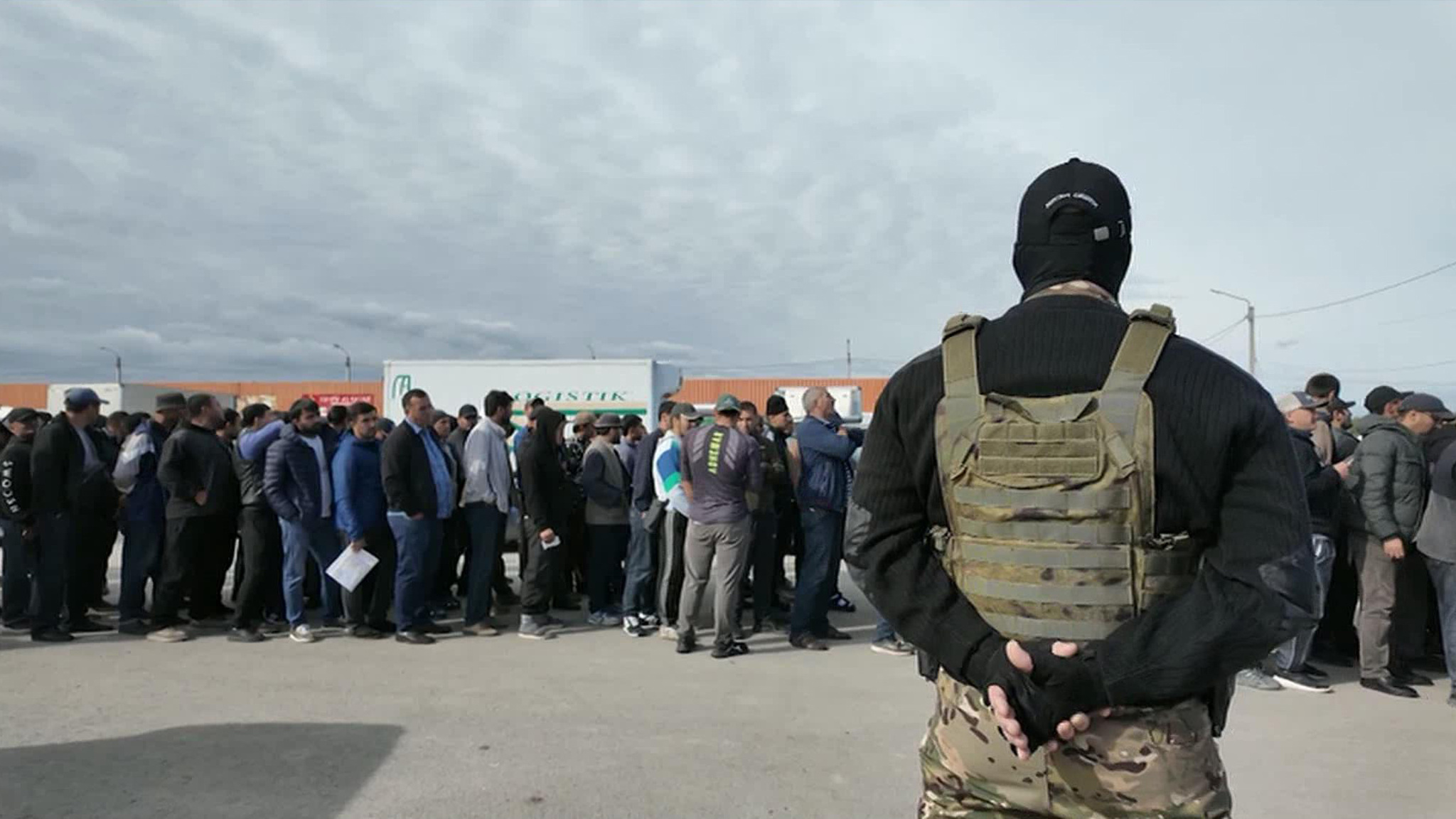 На рынке под Новосибирском прошел рейд по выявлению нелегалов