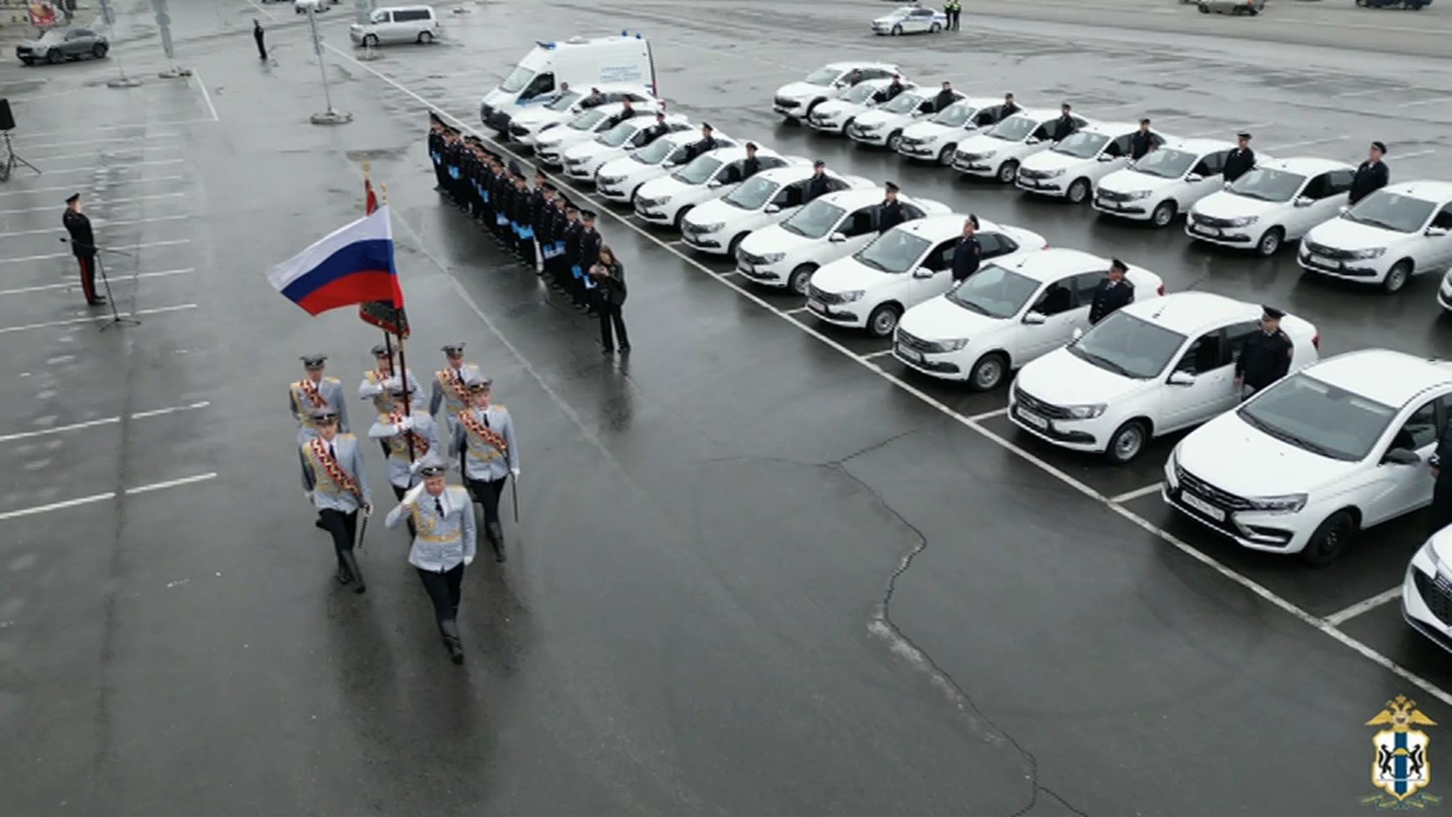 Новосибирские полицейские получили новые служебные автомобили
