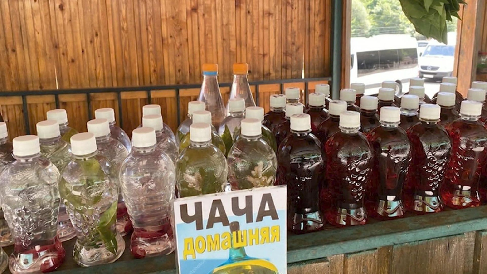 В Сириусе закрыли рынок, где продавали ядовитую чачу