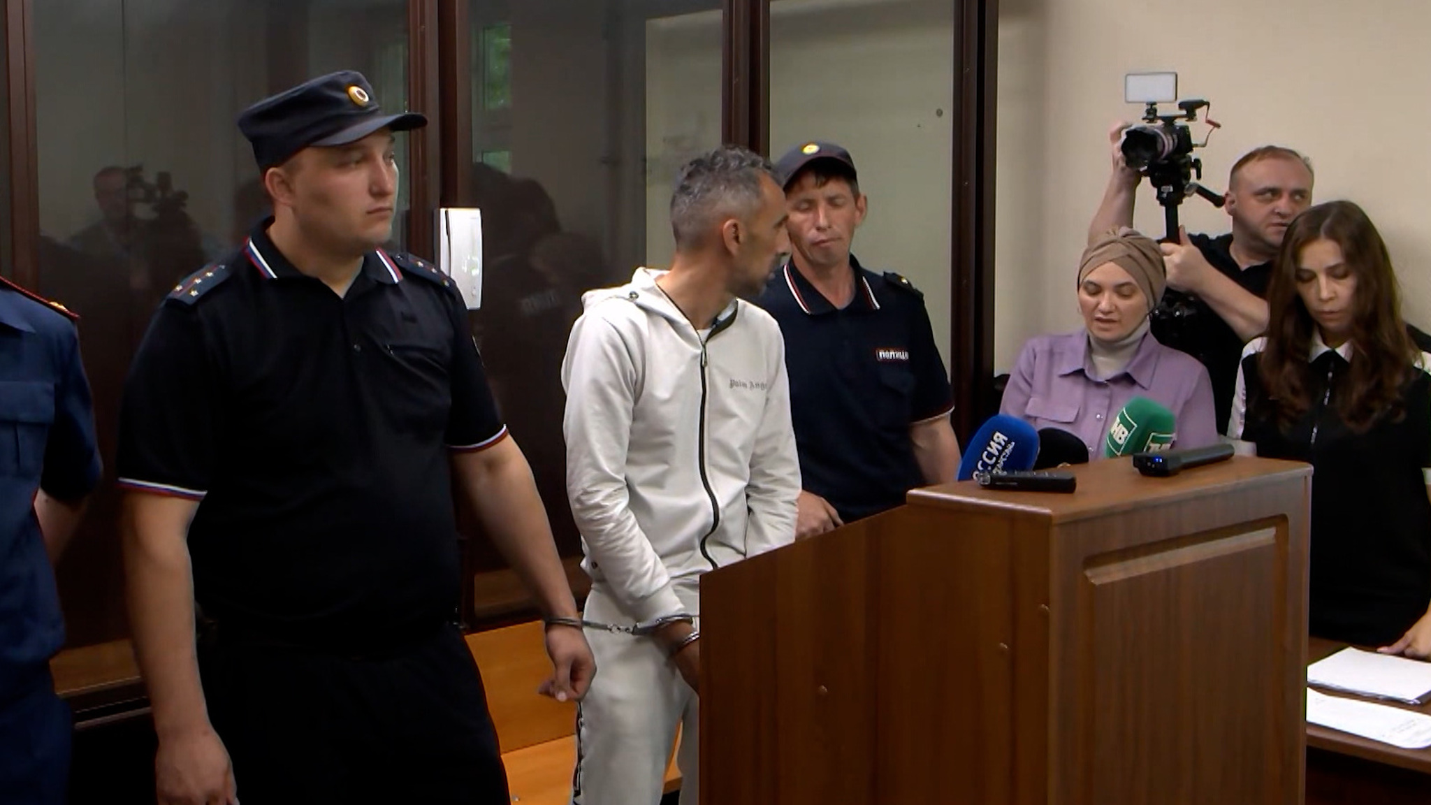 Роман поневоле затянулся на 13 лет