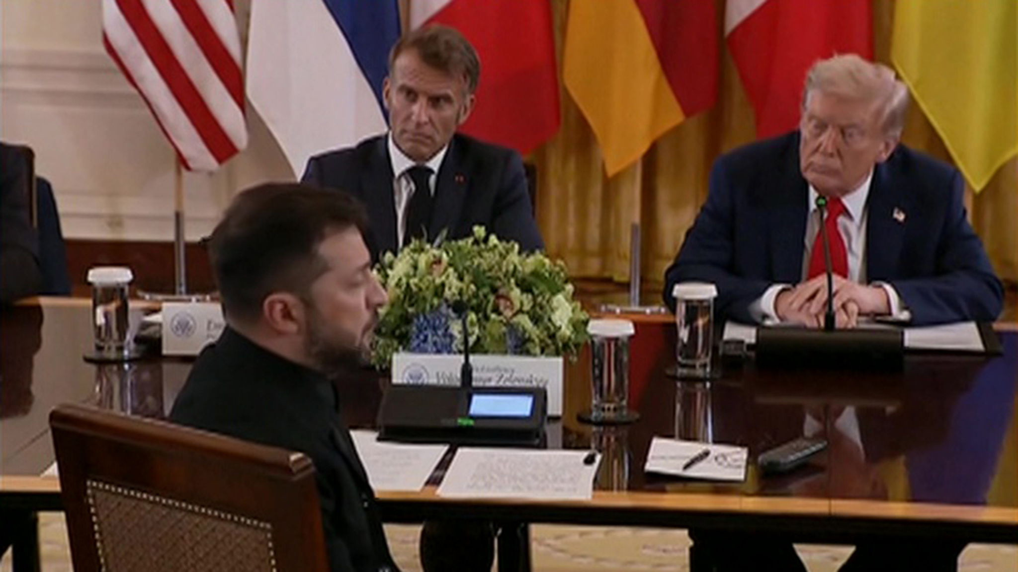В Белом доме проходят переговоры Трампа с Зеленским при участии лидеров ЕС