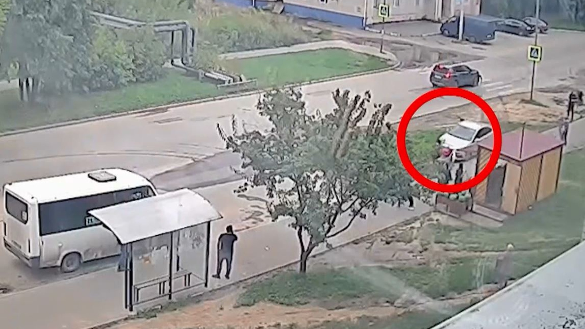 Водитель, наехавший на двоих детей на тротуаре в Йошкар-Оле, оказался нетрезвым