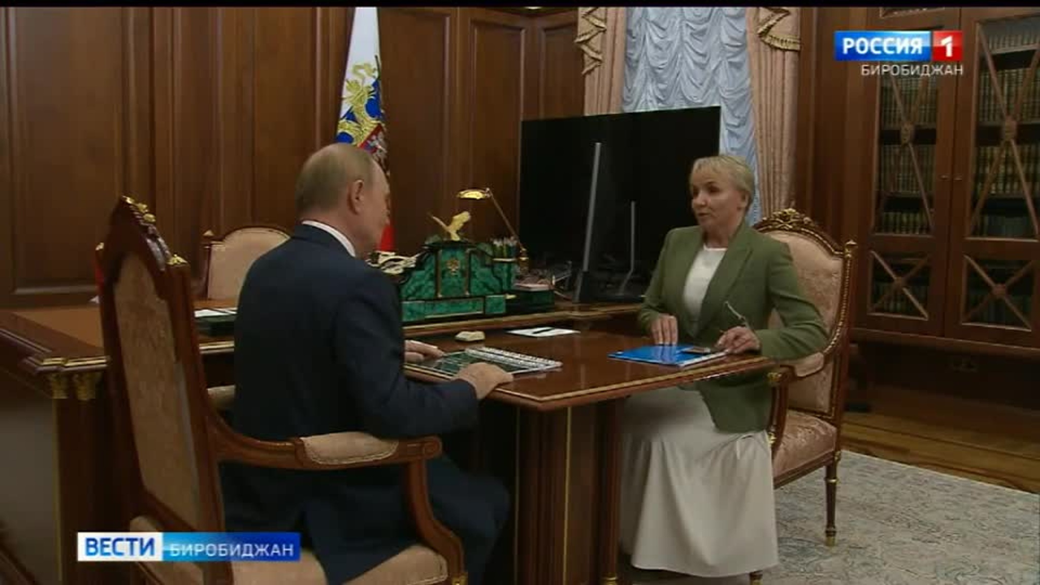 Президент Владимир Путин принял врио губернатора автономии Марию Костюк
