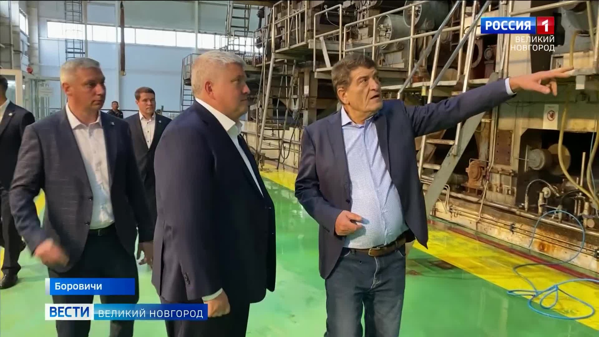 Александ Дронов провел рабочий день в Боровичах