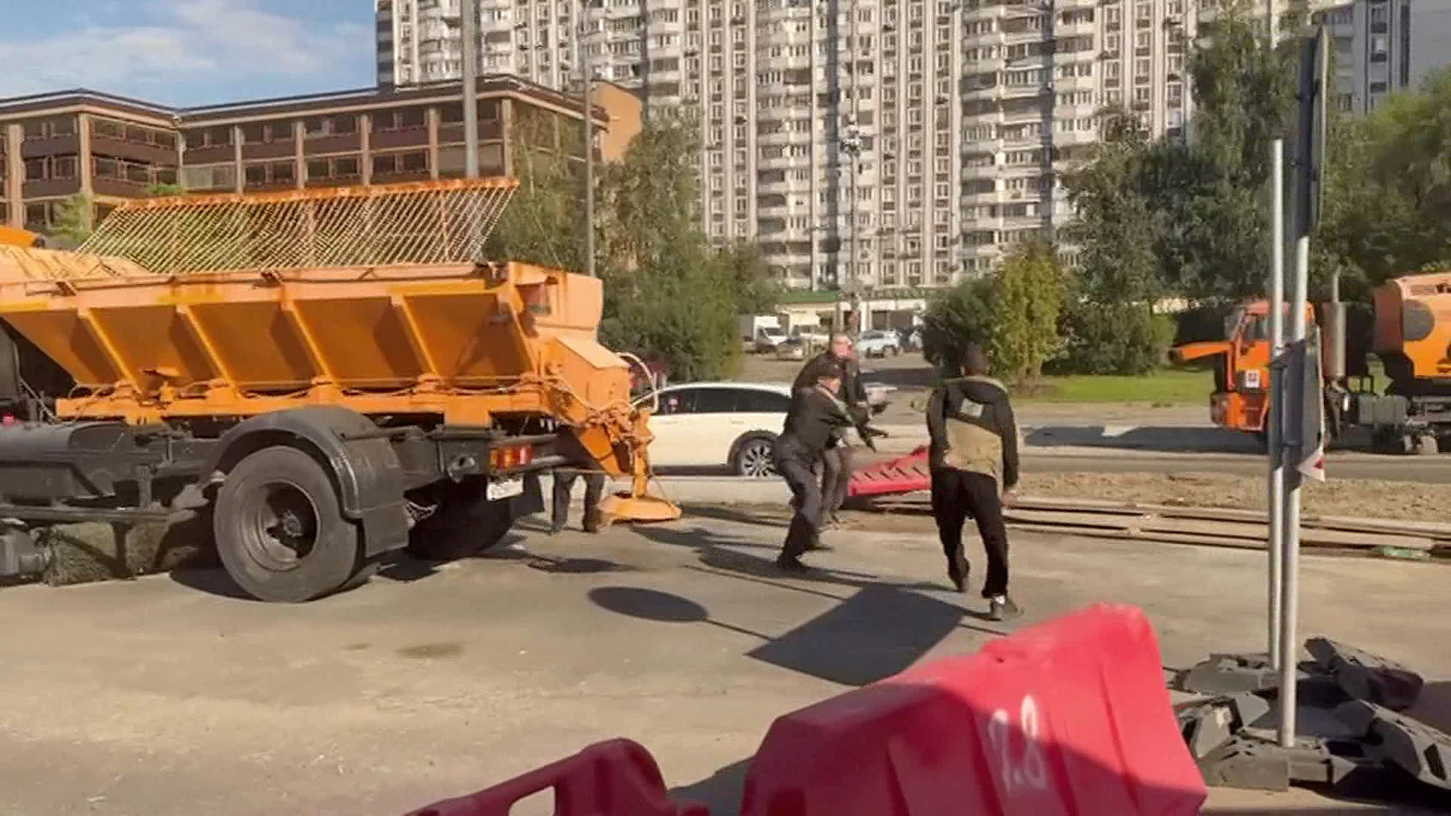 Судимый за теракт набросился на столичных полицейских