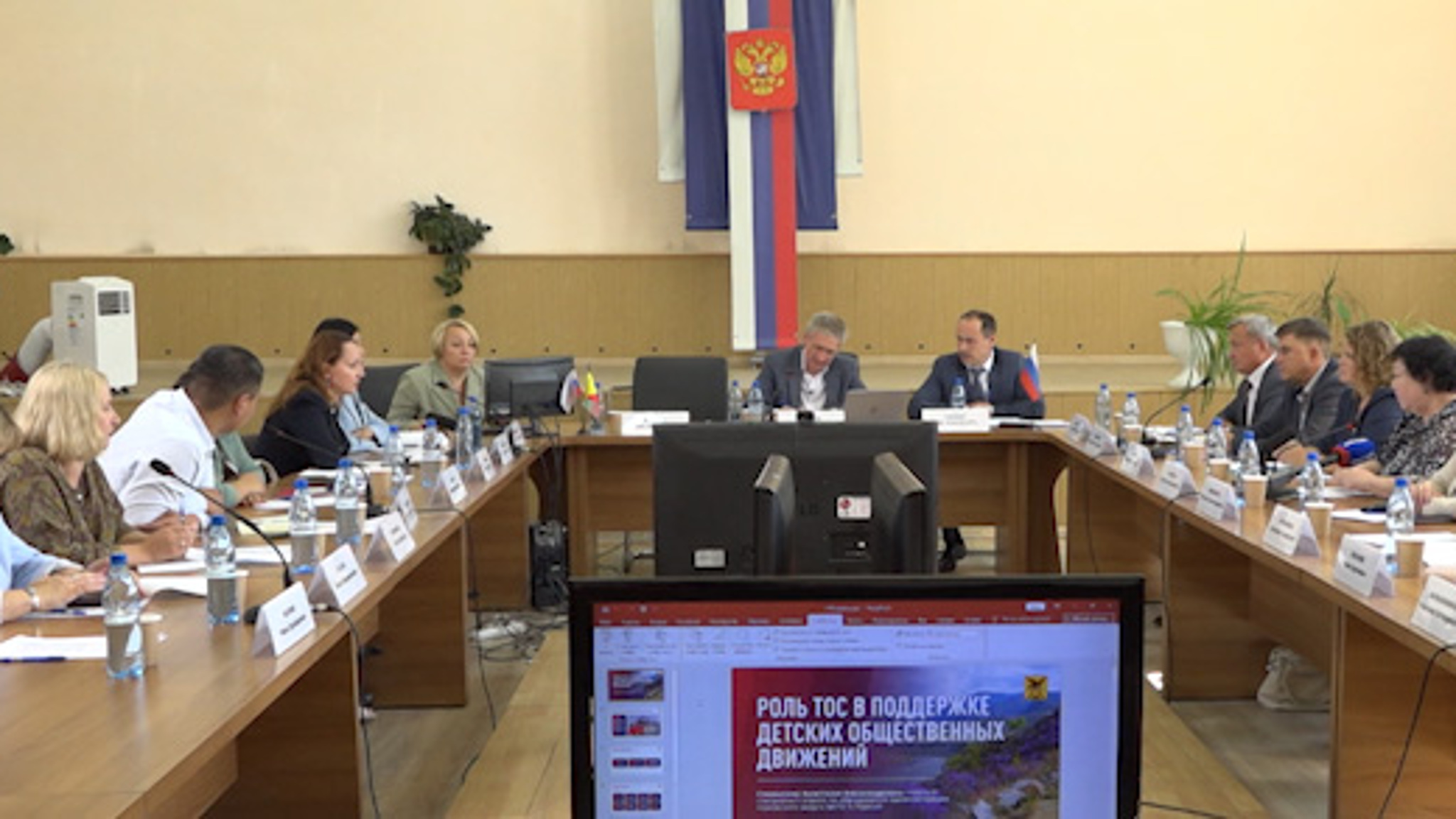 В Карымском округе состоялся круглый стол «Герои. Победы. Будущее»