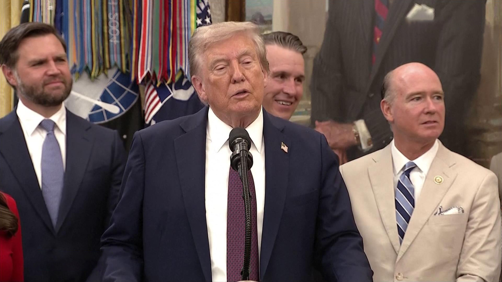 "Воскресший" Трамп огласил новые инициативы