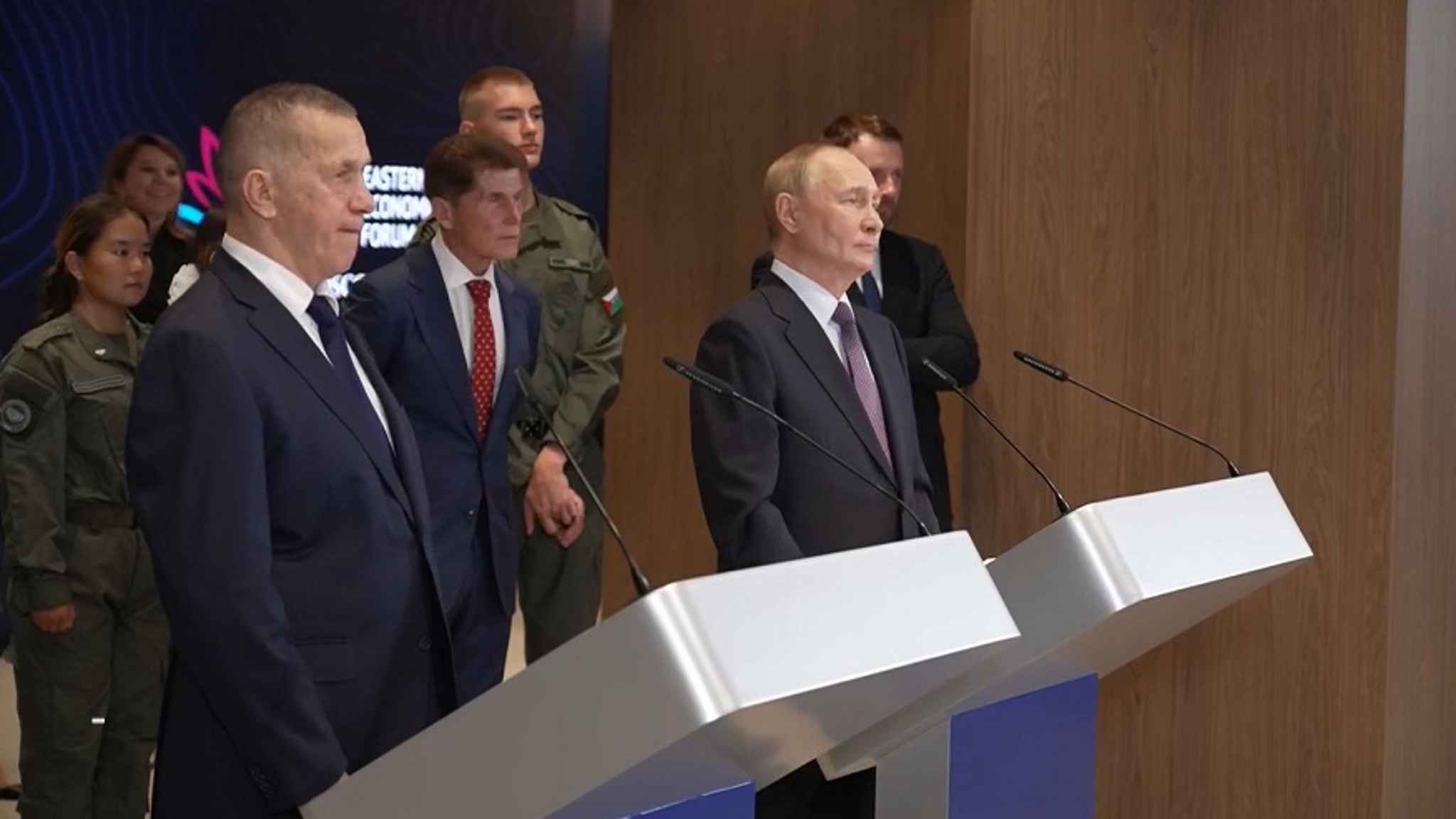 Путин во Владивостоке: знаковые события второго дня пребывания Президента