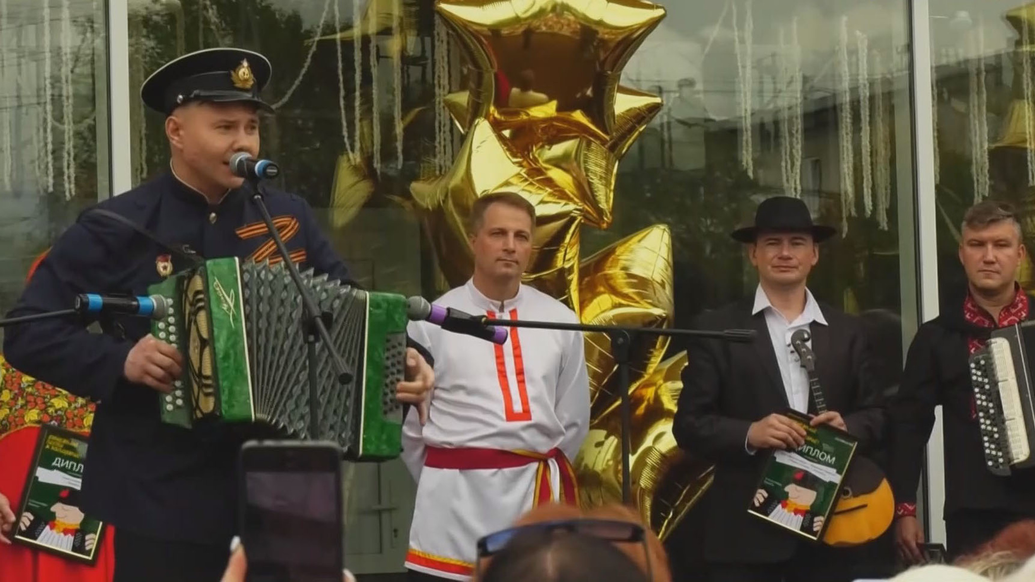 "Душевные песни Заполярья" звучали в Апатитах