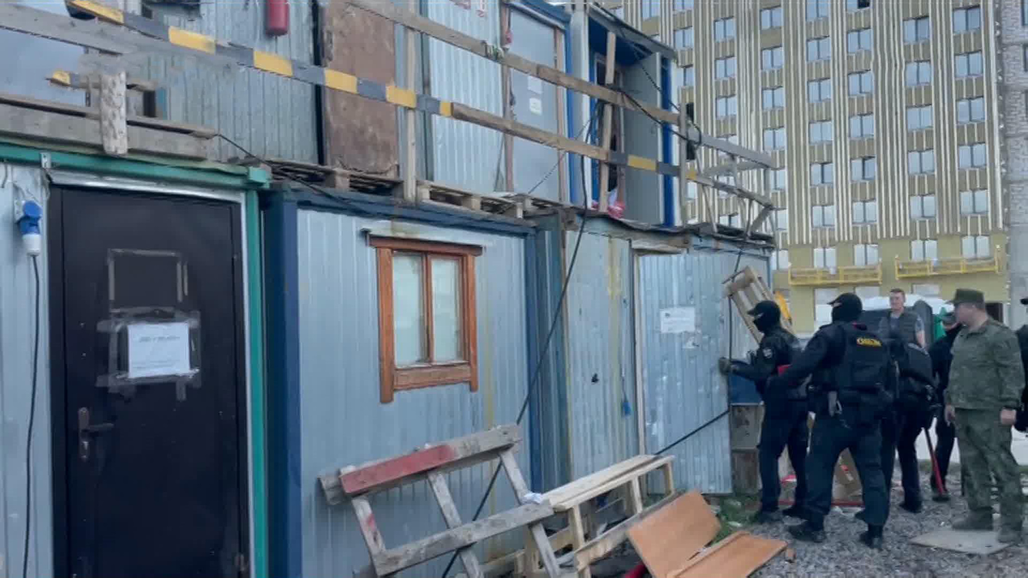 В Петербурге и на Ставрополье прошли рейды против нелегалов