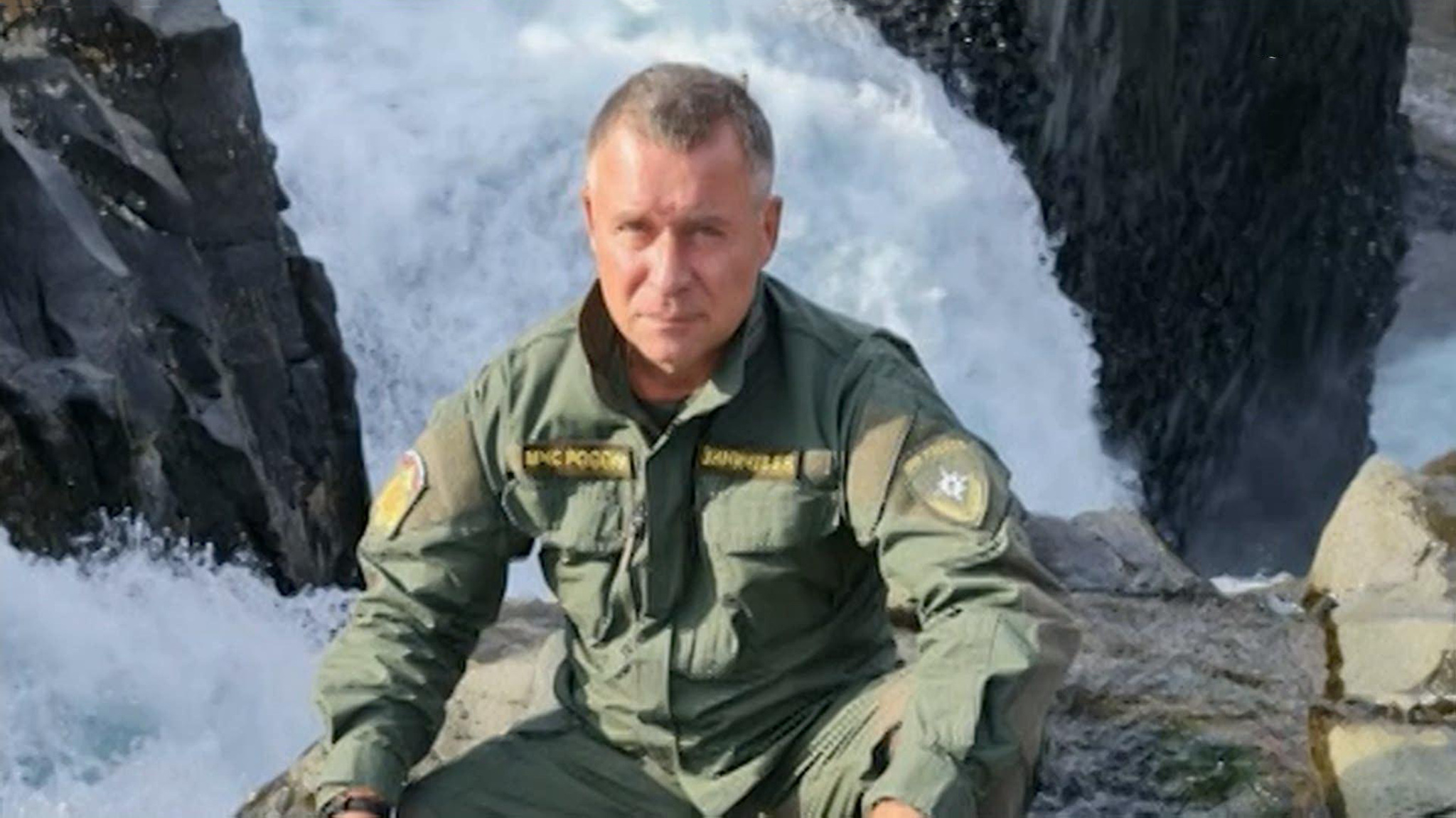 Глава МЧС почтил память погибшего министра Евгения Зиничева