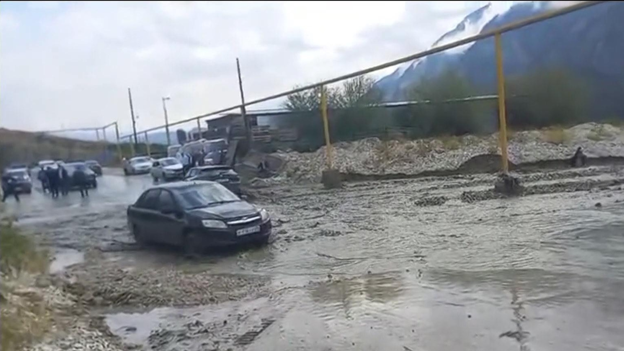 В Дагестане ливневые дожди вызвали сход селей в горах