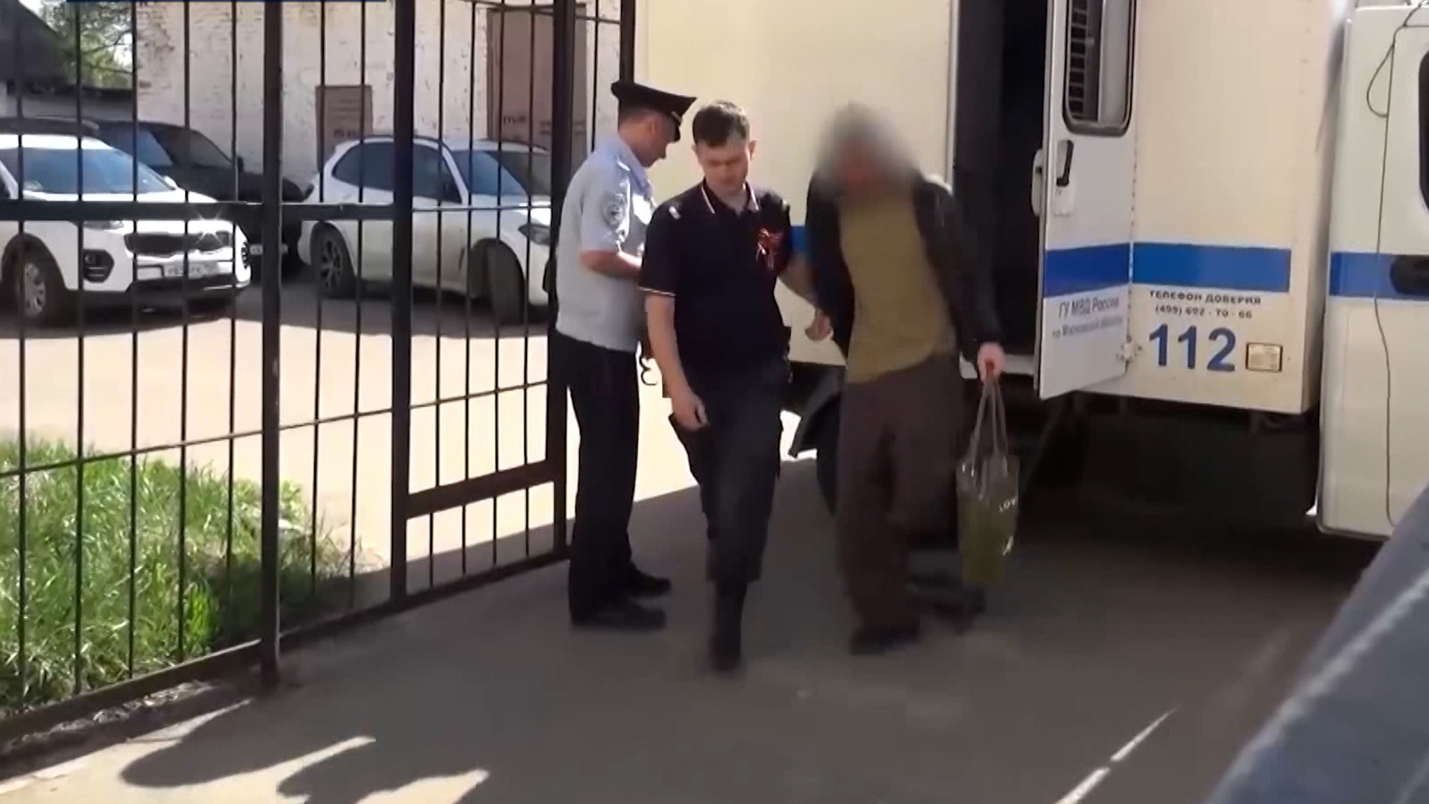 Мигранты получали визы через подставную клинику