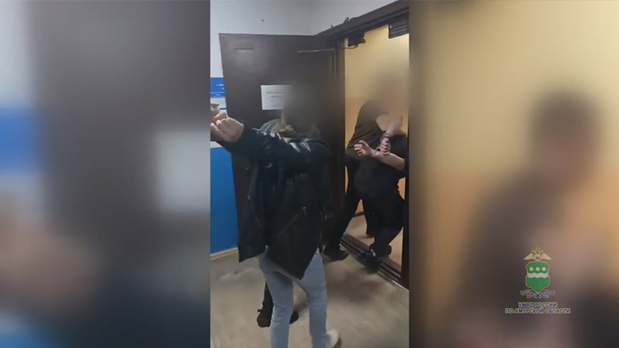 В Благовещенске задержали пару, которая грабила прохожих