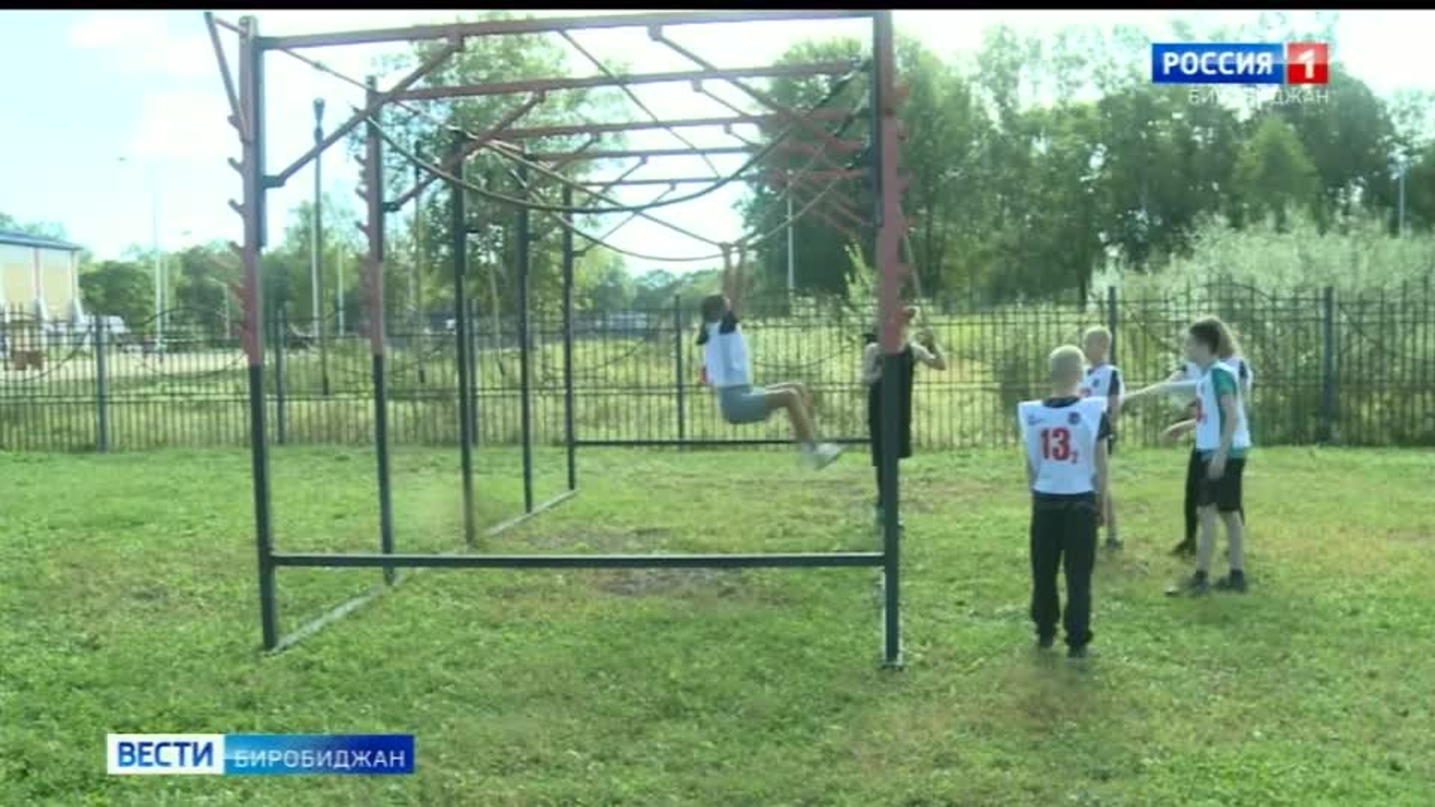 Финал сезона детских гонок с препятствиями "Движение вперед" провели на стадионе "Дружба"