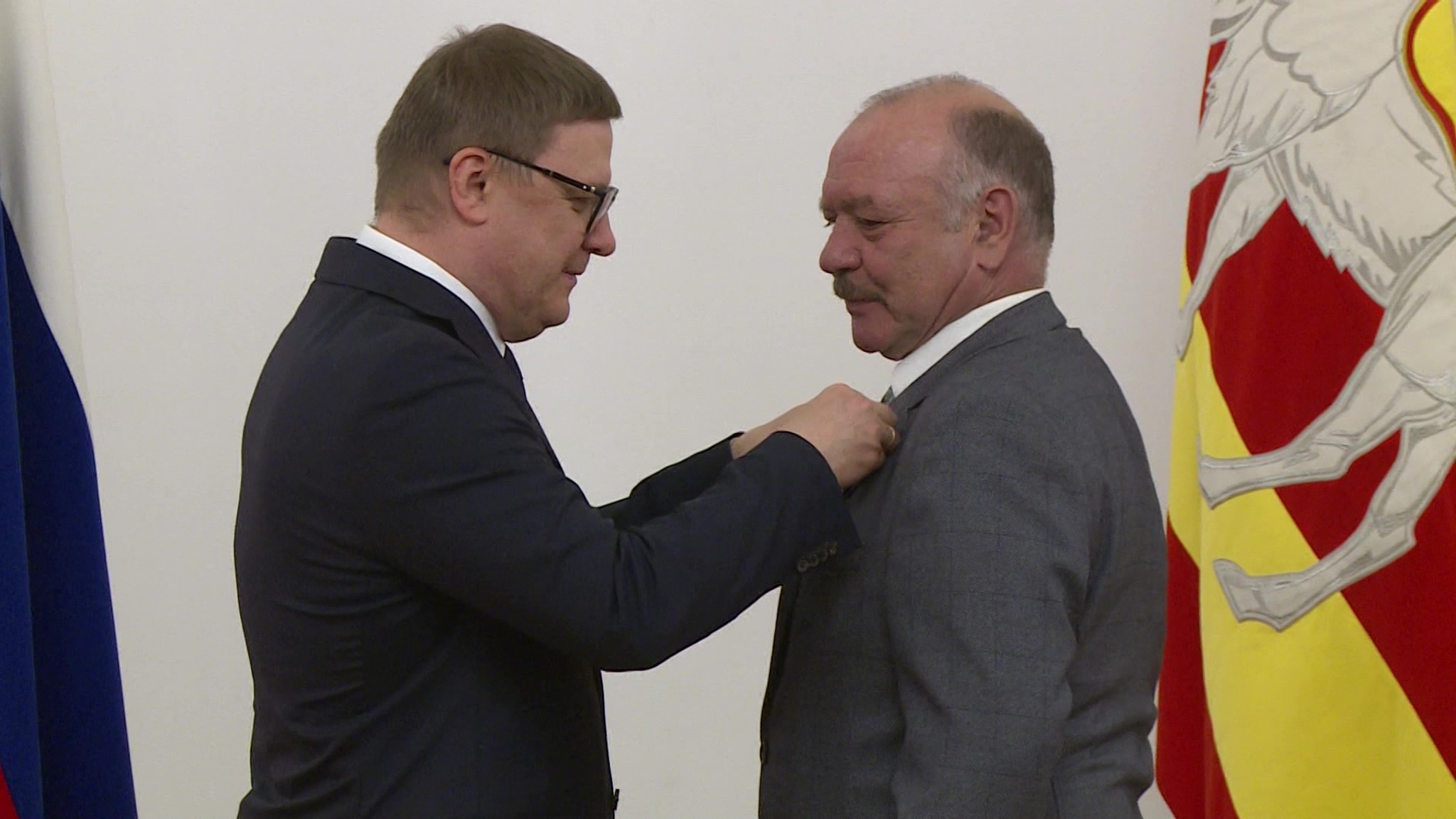 Губернатор Текслер вручил более 40 госнаград жителям Челябинской области