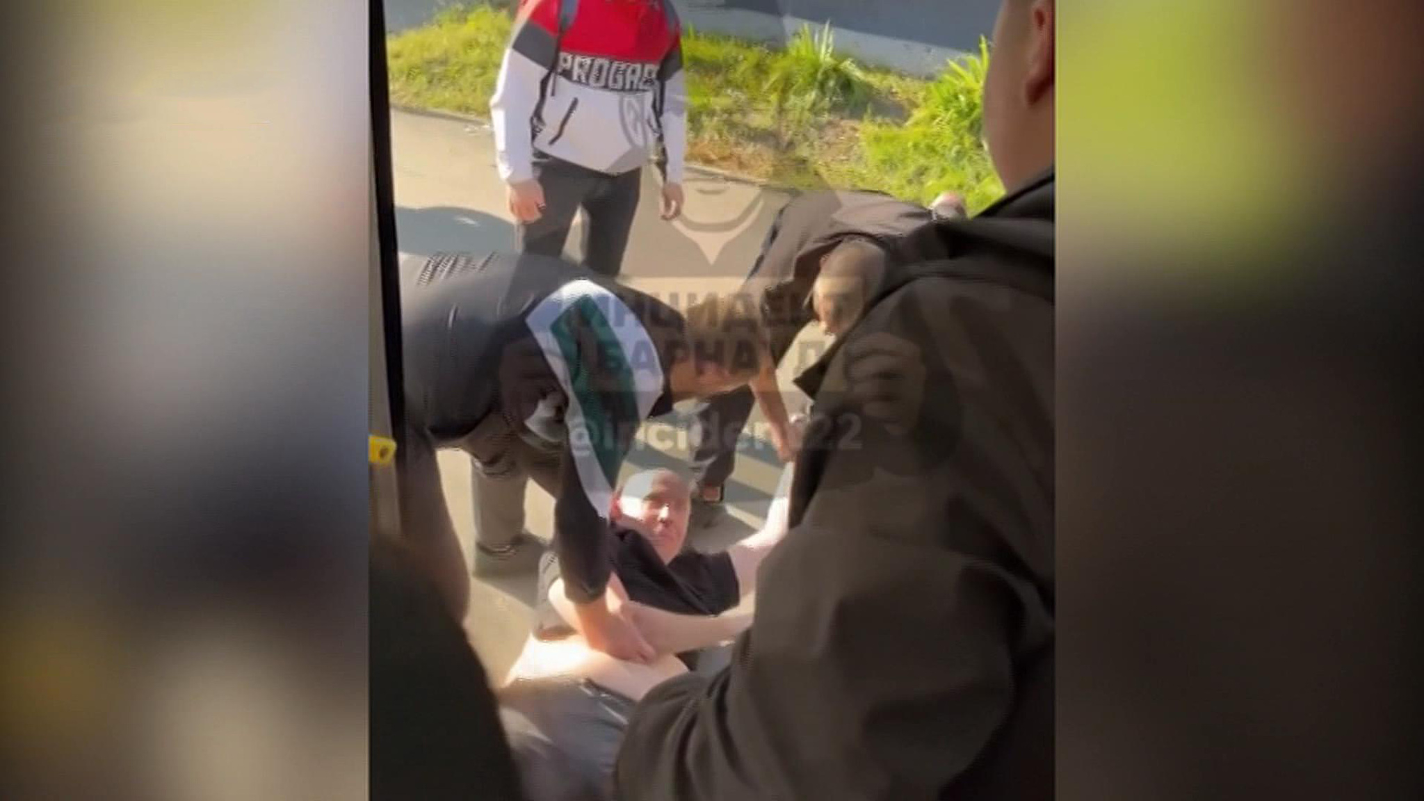 Безбилетники избили водителя автобуса в Барнауле