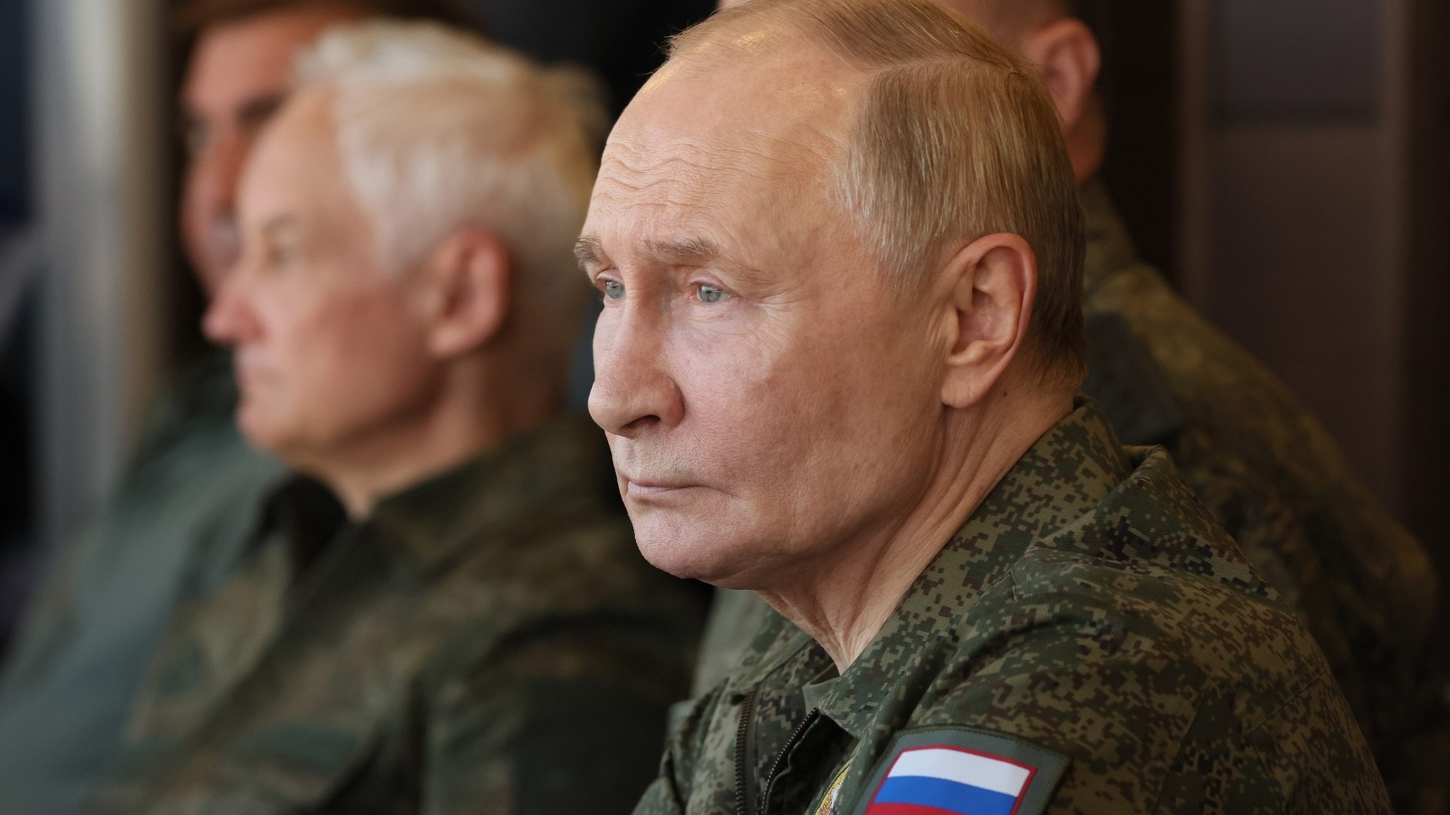 Путин рассказал, как увернулся от мотоцикла