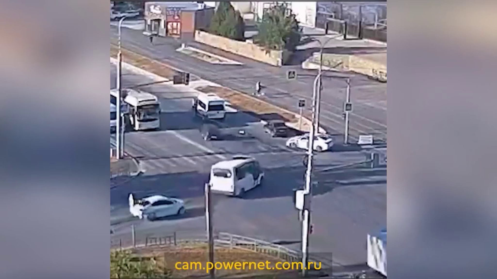 Появилось видео со смертельным наездом маршрутки на девочку в Волжском