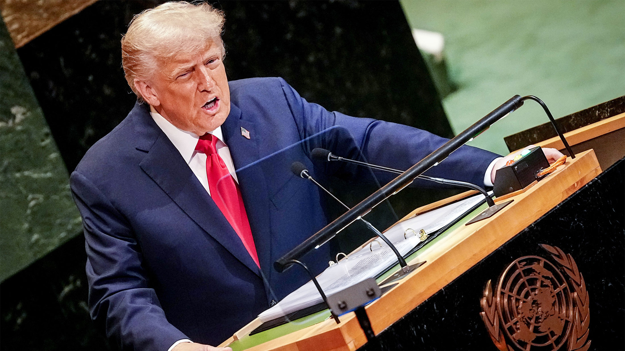 Трамп рассказал в ООН про "ад в Европе" и хорошие отношения с Путиным