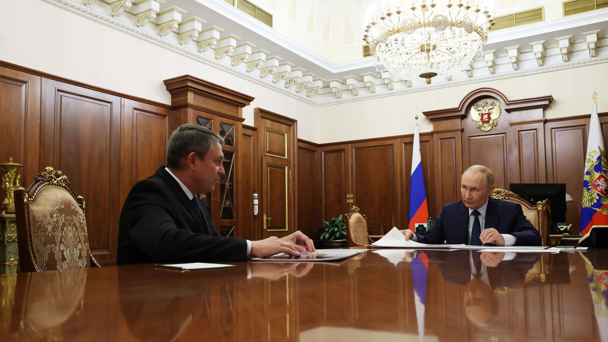 Путину рассказали, как восстанавливается Луганская народная республика