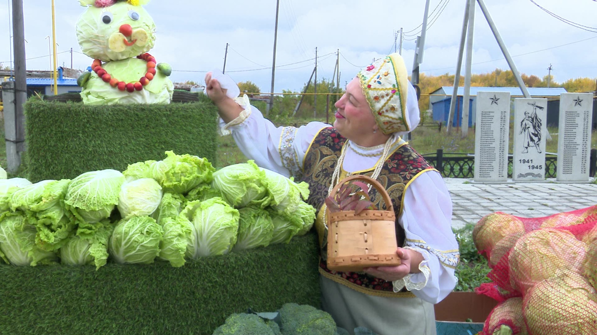 Фермеры открыли сезон квашеной капусты на ярмарках Москвы