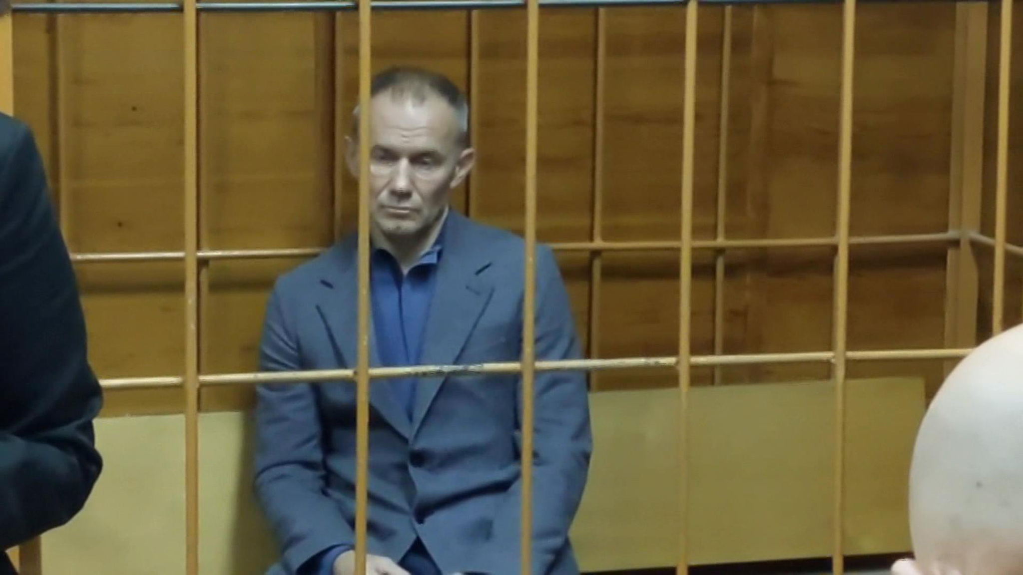 Олегу Чемезову грозит водворение в камеру