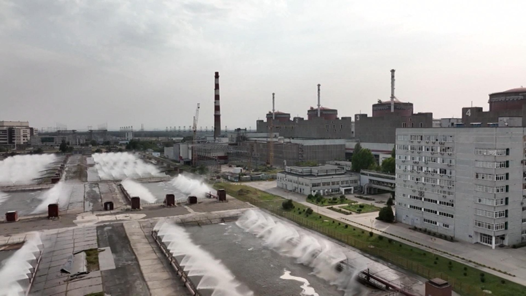 Киев бьет по мирному атому