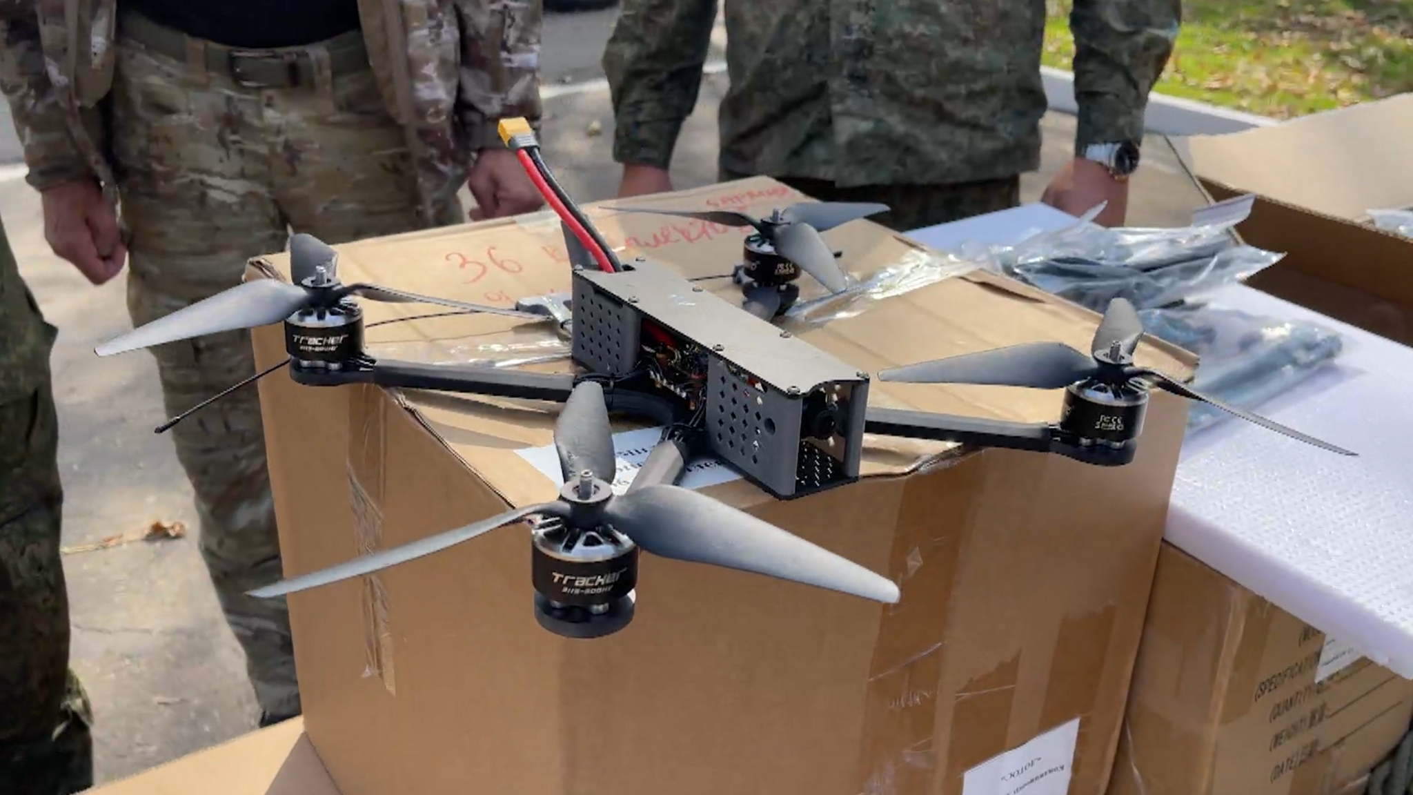 Приморские "Тигры" вручили FPV-дроны учебной части 5-й армии