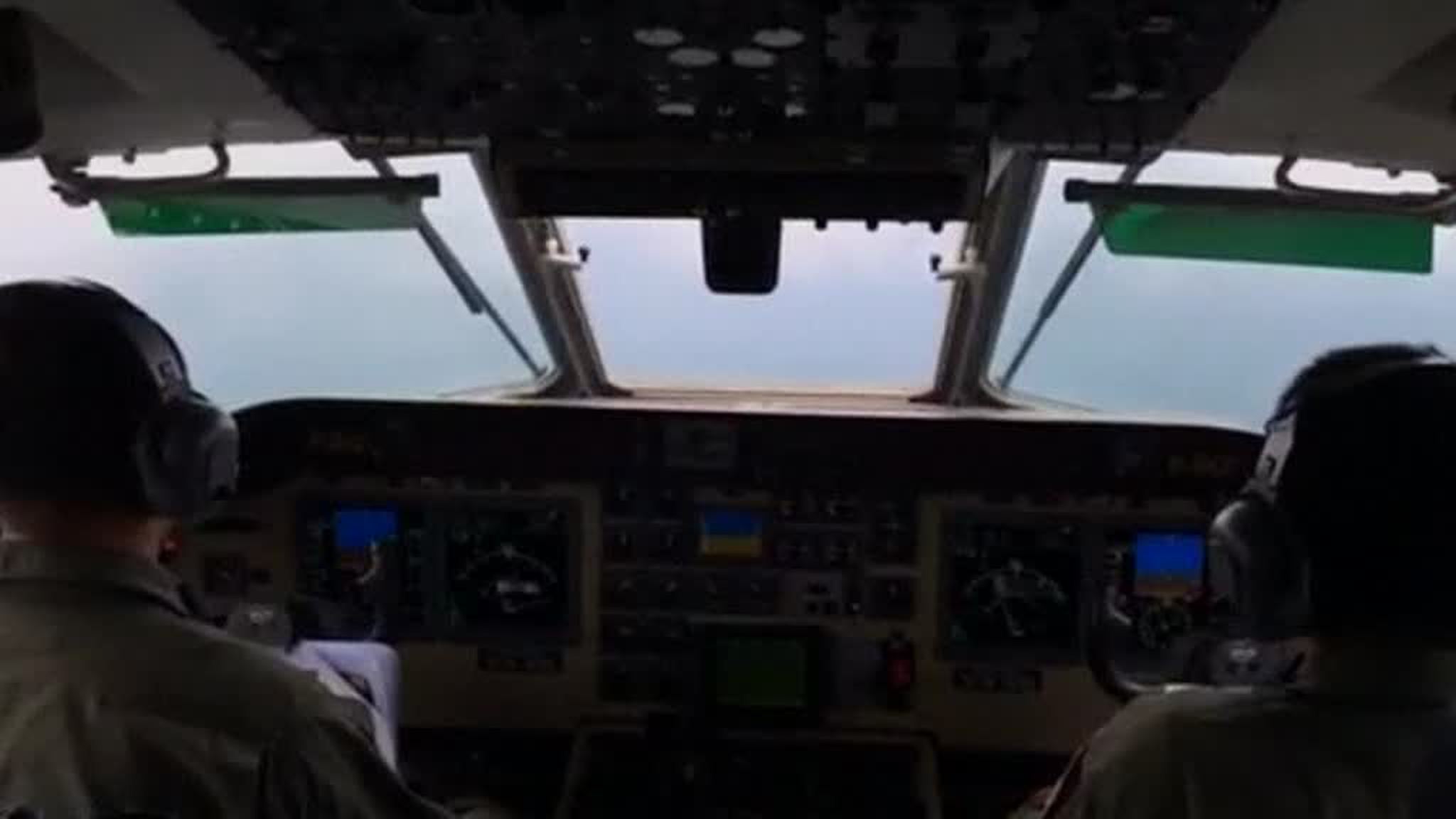Катастрофа самолета AirAsia: поиску погибших мешает погода