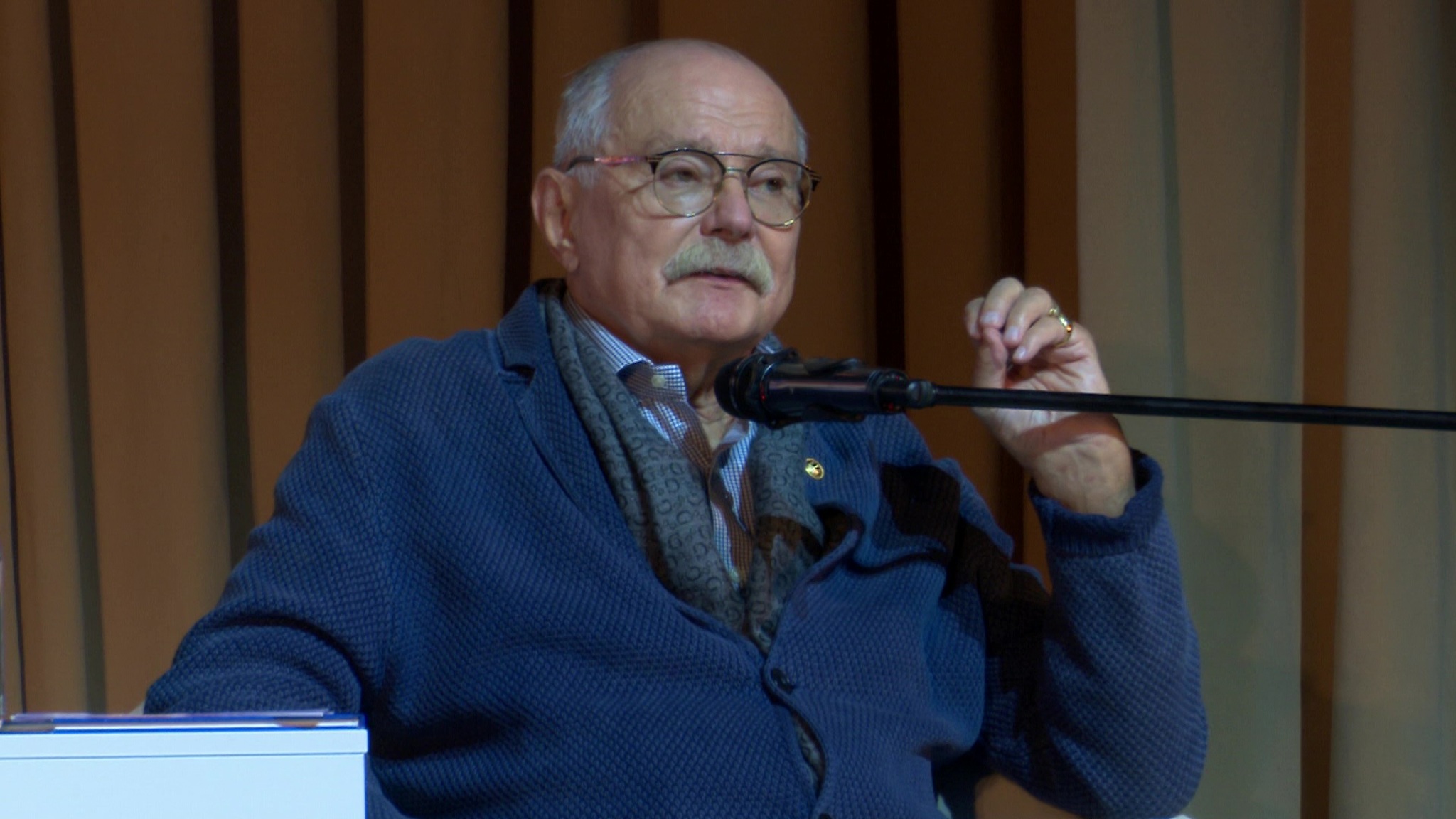 Режиссер Никита Михалков провел в Челябинске "Разговор о смыслах"
