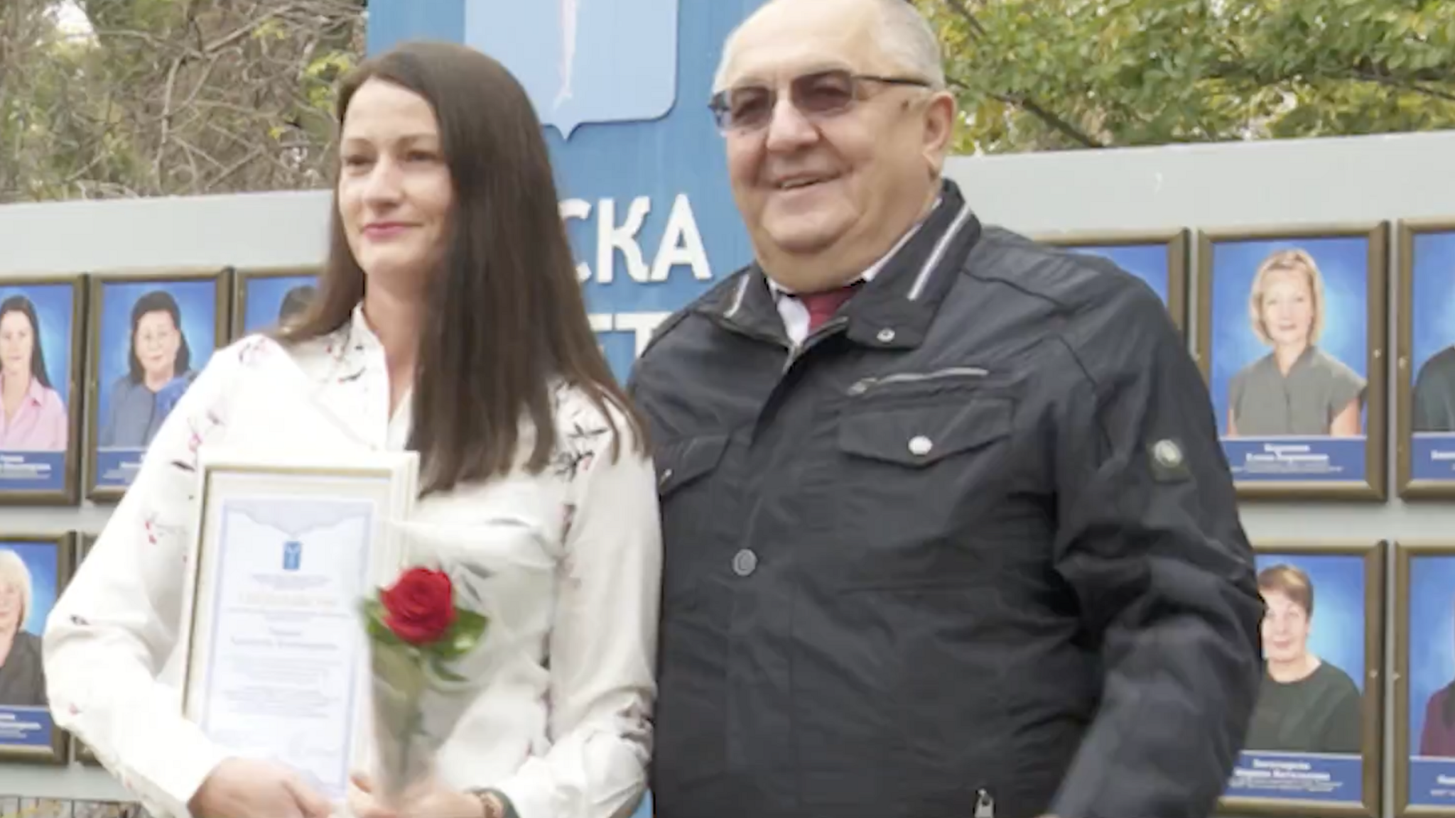 В честь Дня учителя в сквере "Территория детства" прошла торжественная церемония открытия Доски почета работников образовательных учреждений Ленинского района