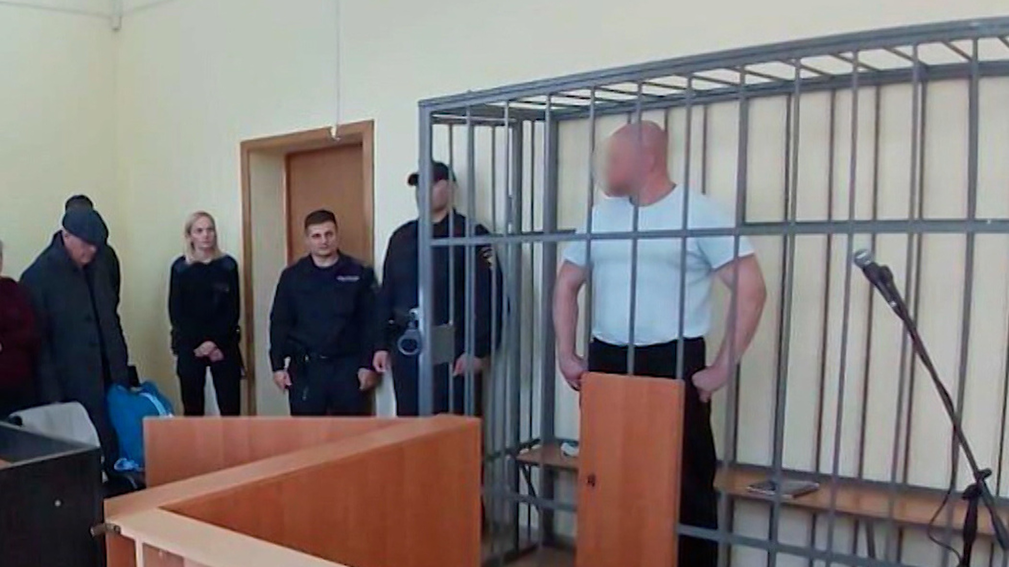 Пятерых полицейских осудили в Калининграде за превышение полномочий