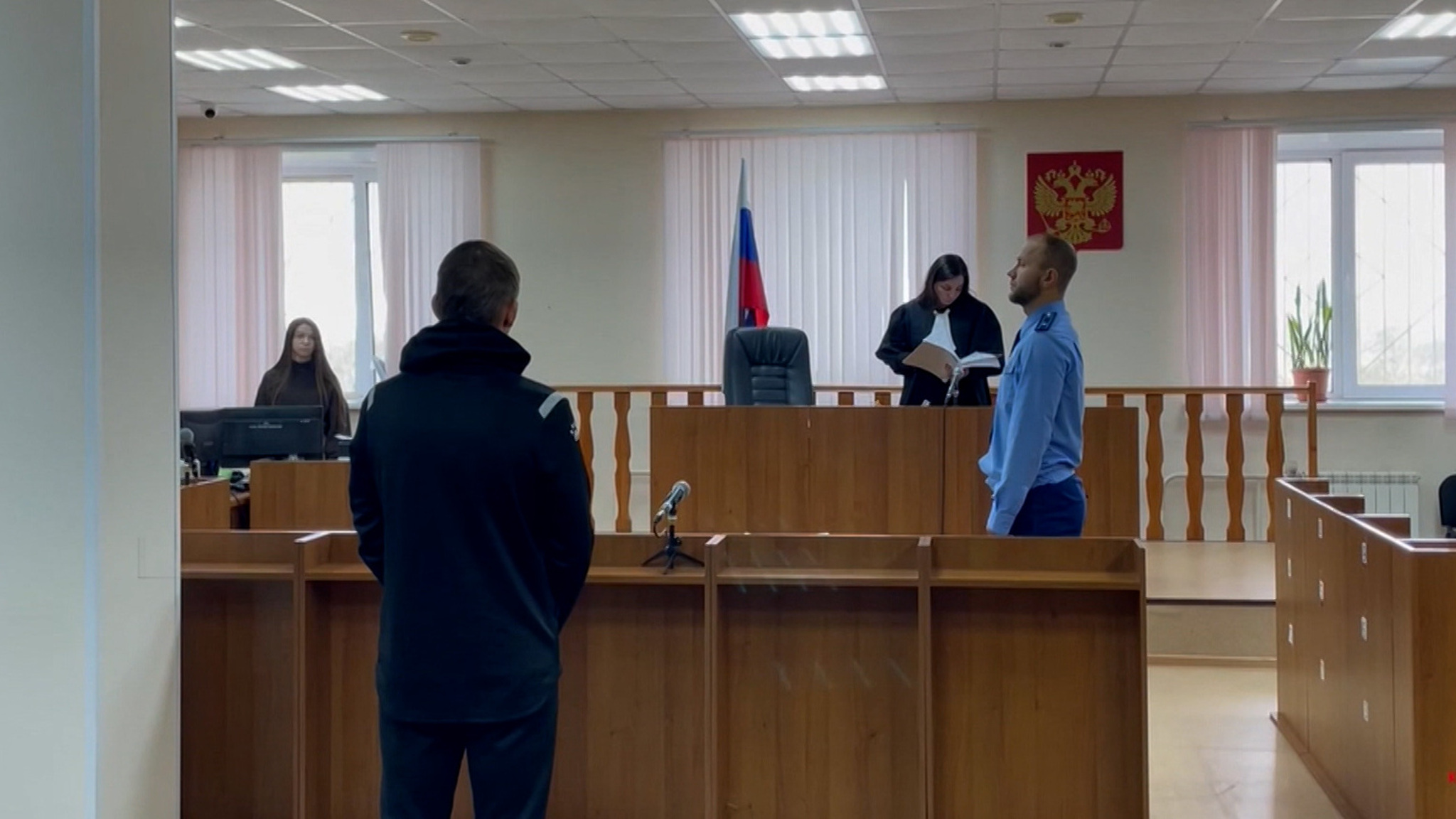 Замдиректора ФК "Енисей" удален с поля коммерческой деятельности