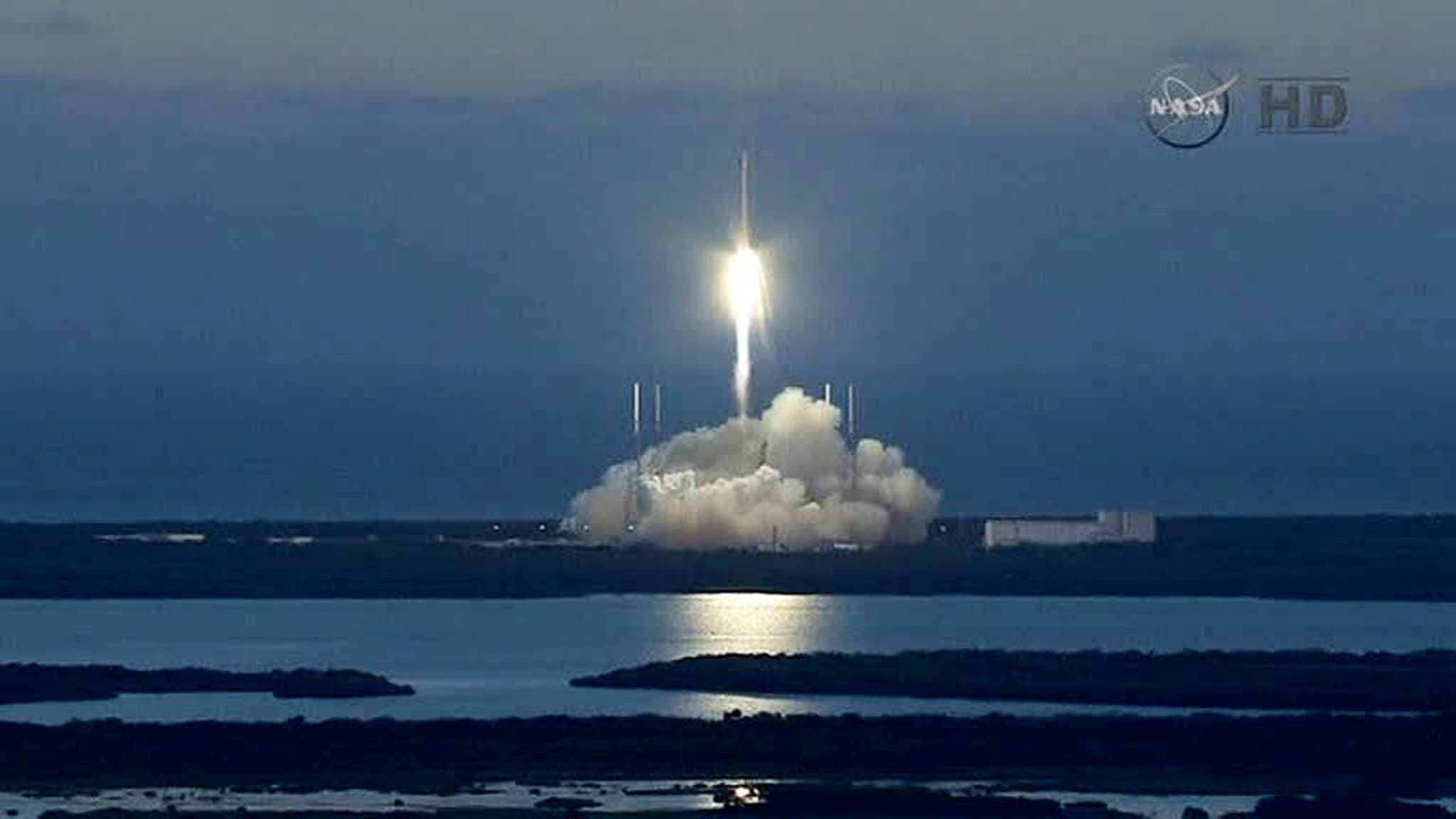 Falcon 9 взлетел с третьей попытки