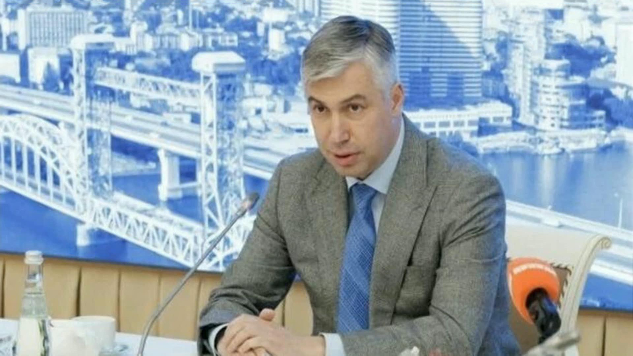 Экс-главу администрации Ростова-на-Дону подозревают в превышении полномочий