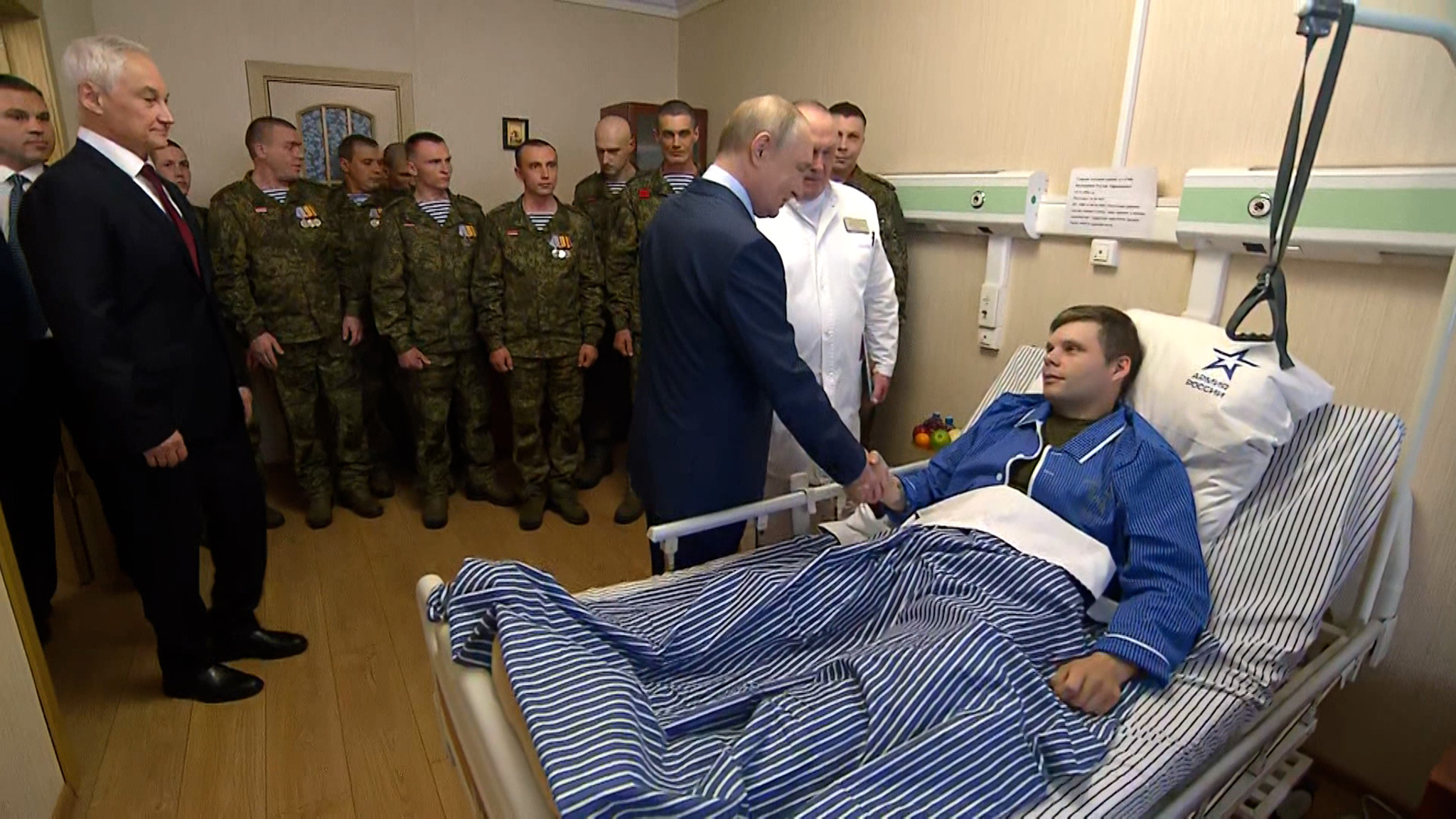 Владимир Путин сделал ряд заявлений при посещении военного госпиталя