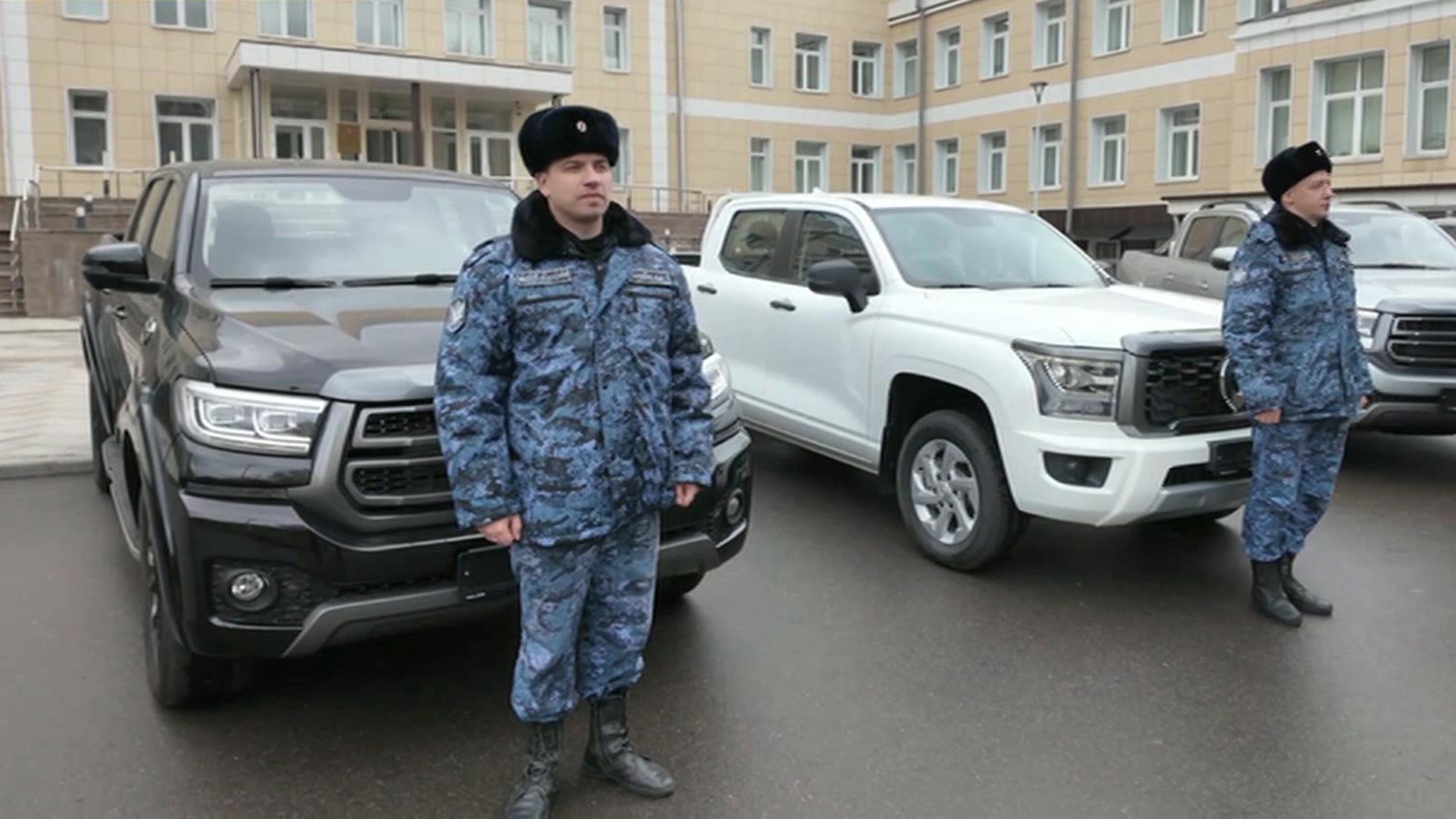 Росгвардии передали новые автомобили для нужд спецоперации