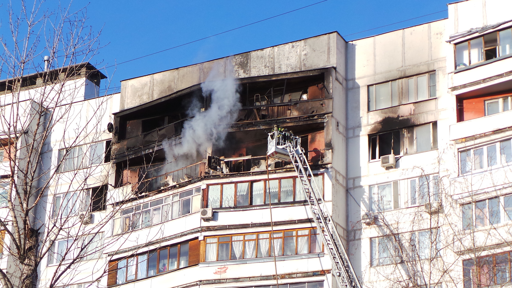 При пожаре на юго-востоке Москвы сгорели семь квартир