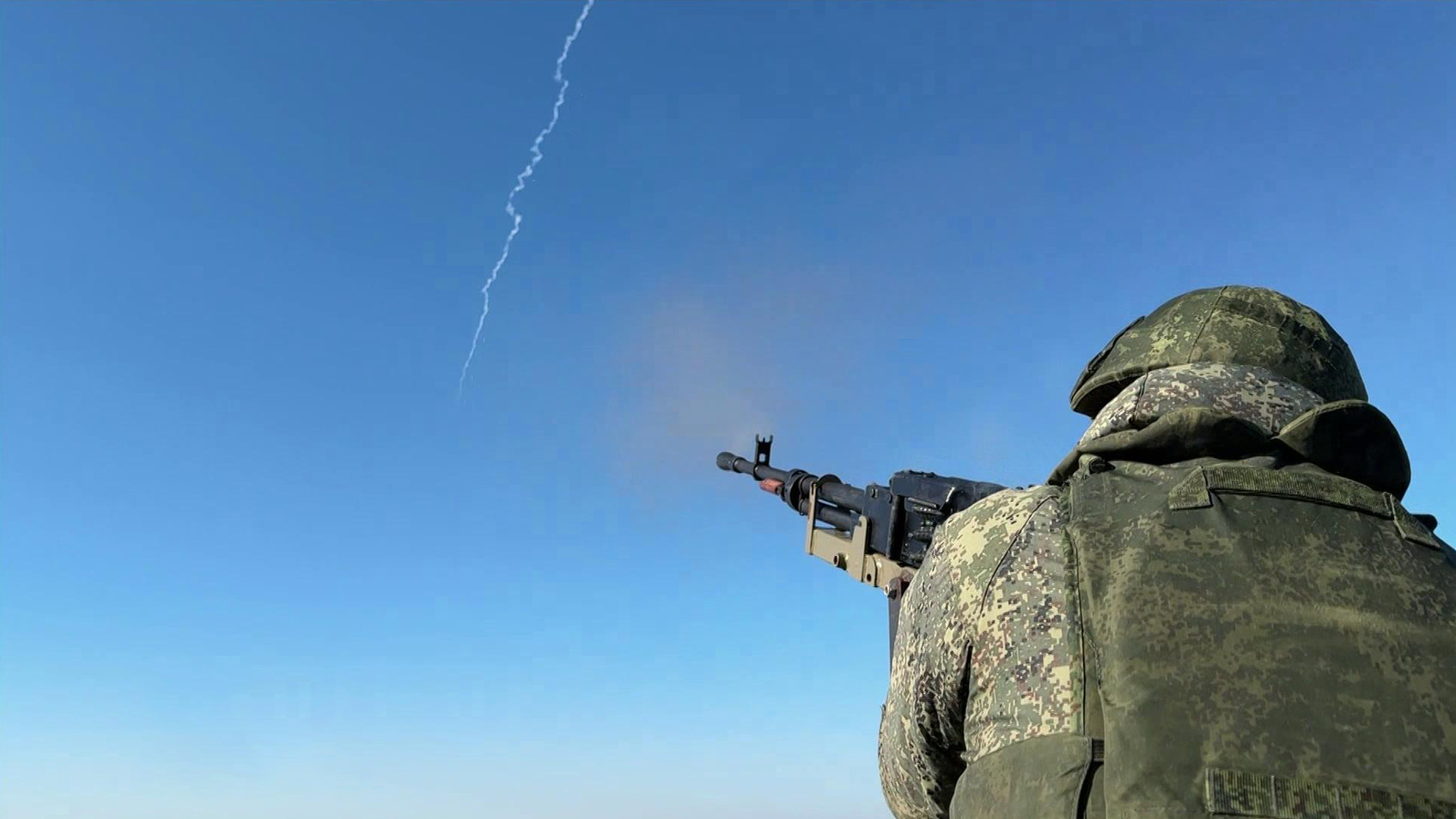 Сотрудники военной комендатуры и Росгвардии патрулируют Херсонскую область