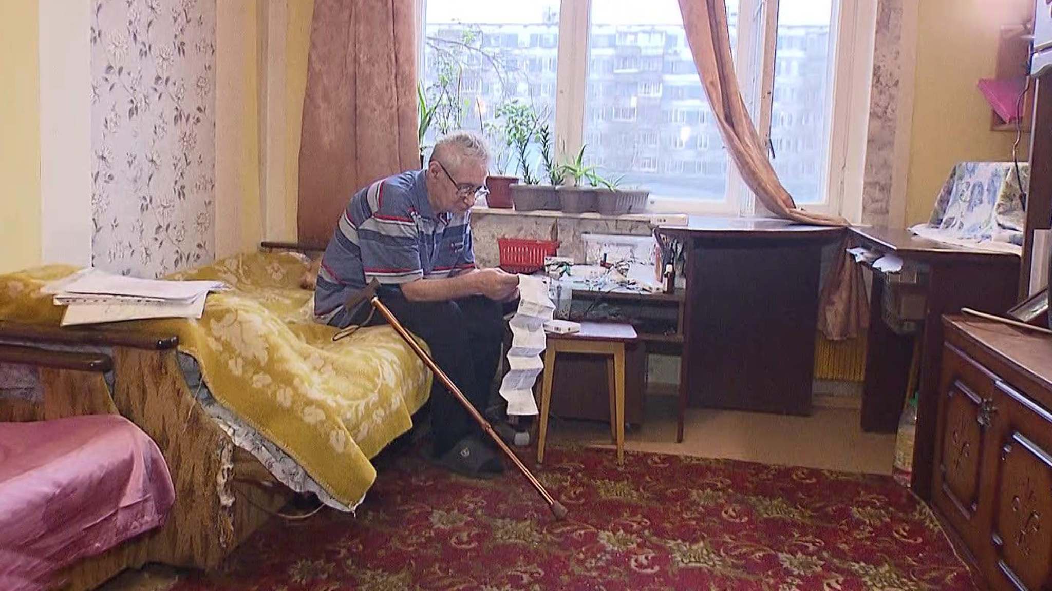 Соседка подселила к инвалиду родственников, а потом потребовала съехать