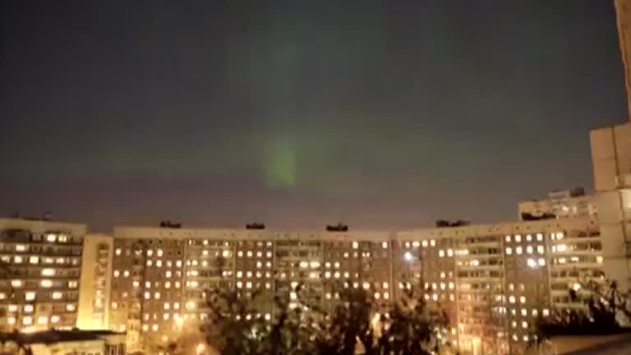 Жители Москвы наблюдали северное сияние